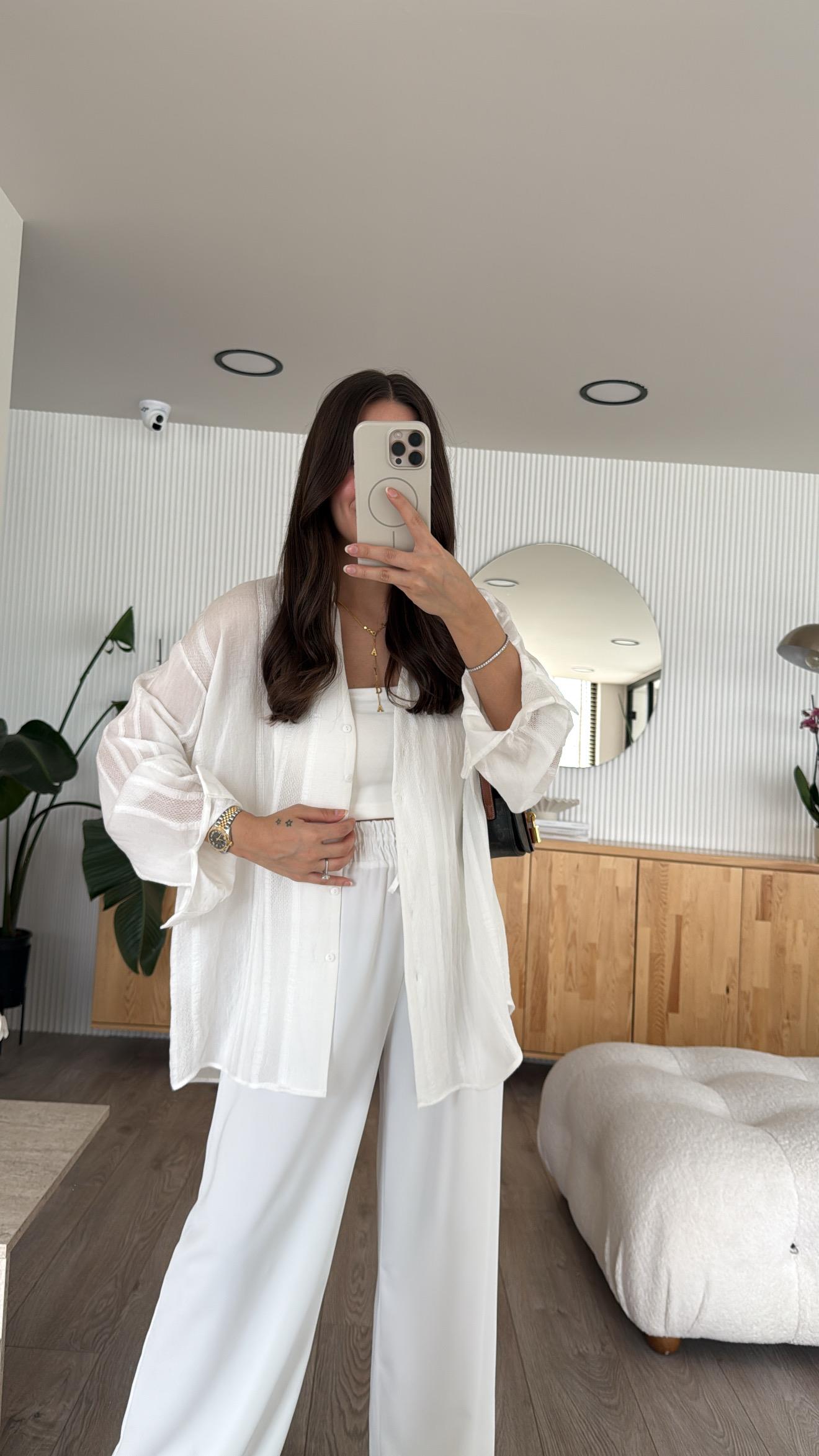 Beyaz Kendinden Desenli Transparan Gömlek