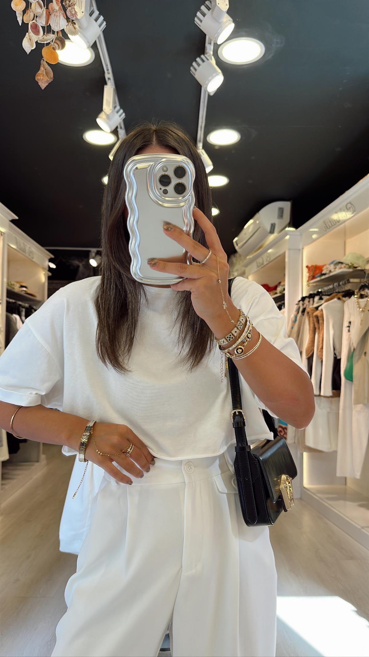 Beyaz Kesik Detaylı Crop Tshirt