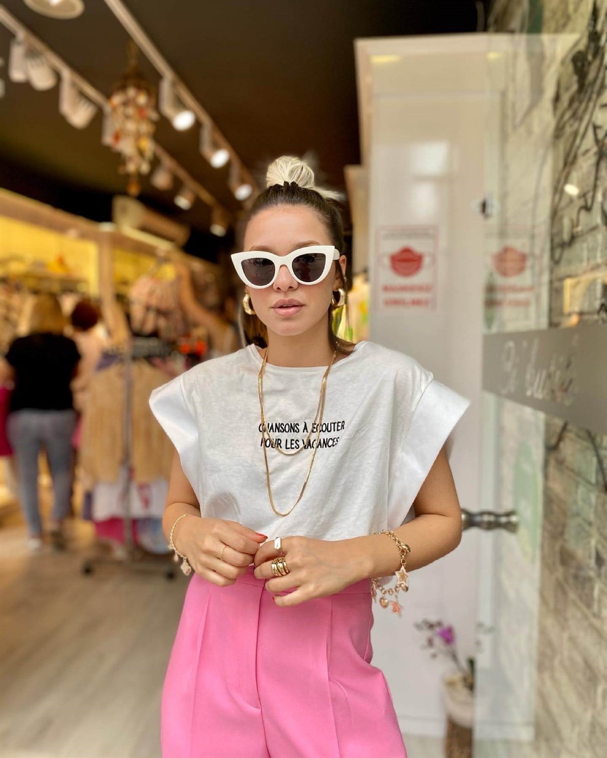 Beyaz Ön Yazılı Tshirt