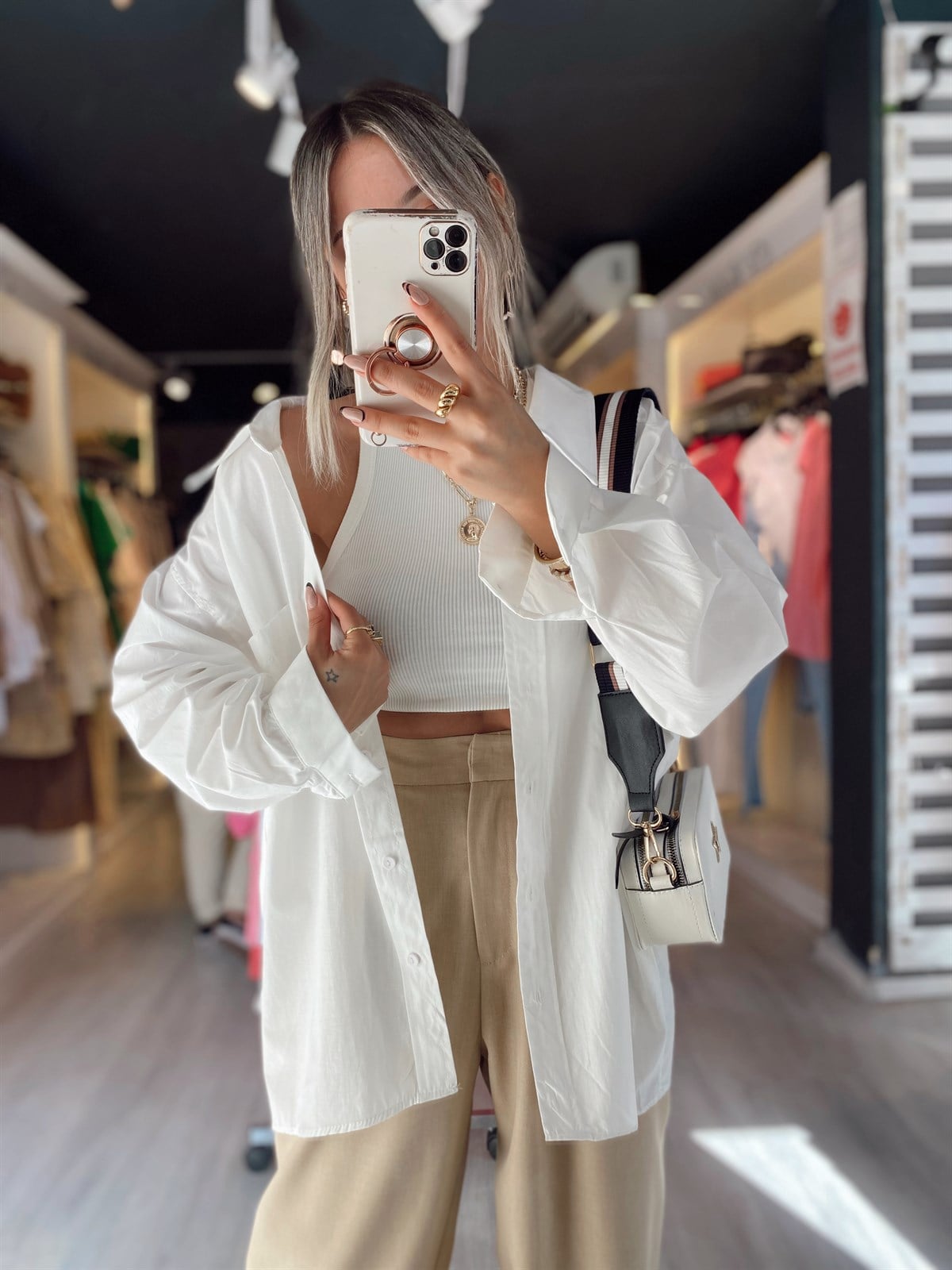 Beyaz Poplin Kumaş Düşük Omuzlu Oversize Gömlek