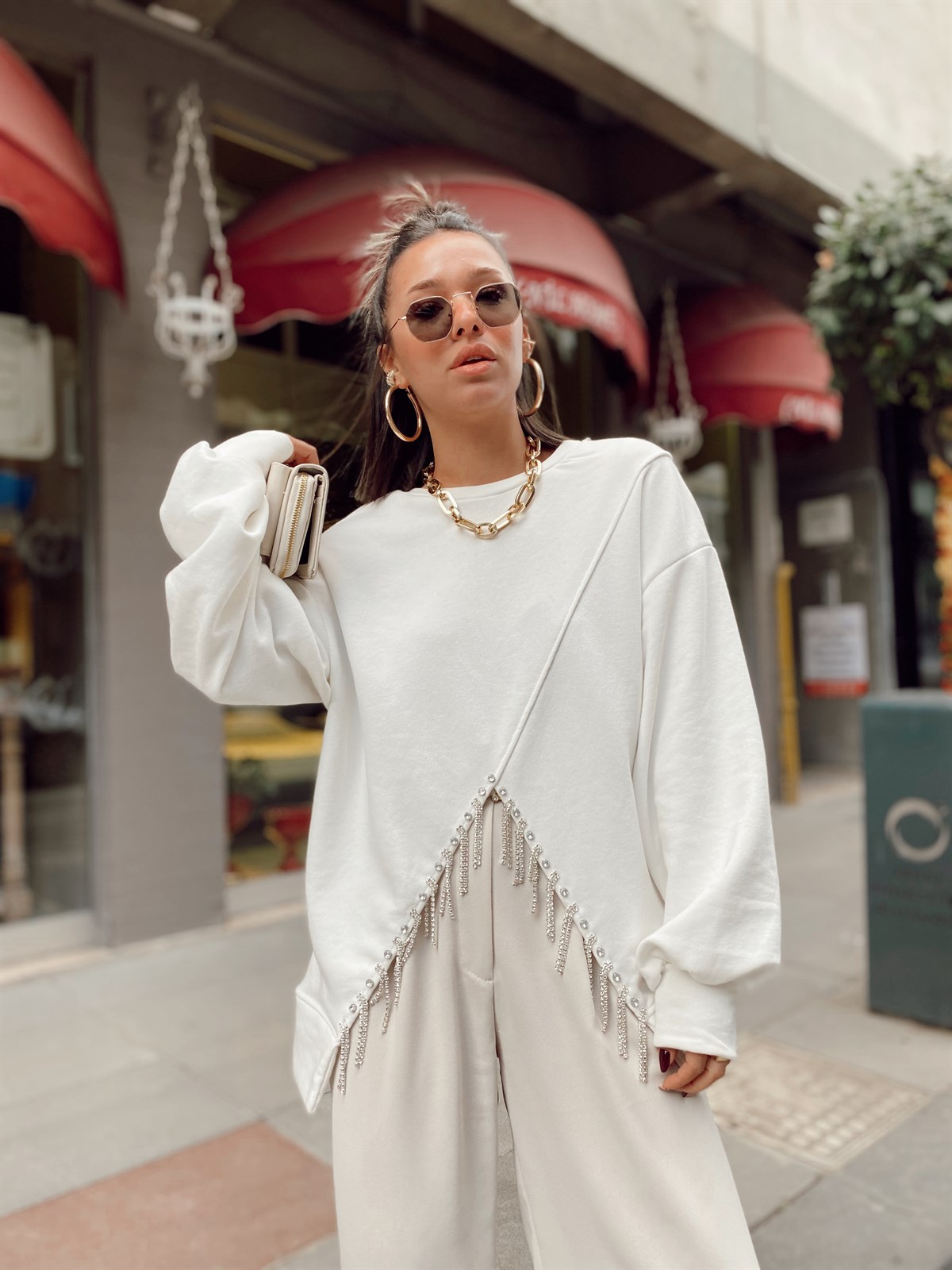 Beyaz Taş Detaylı Özel Tasarım Sweat