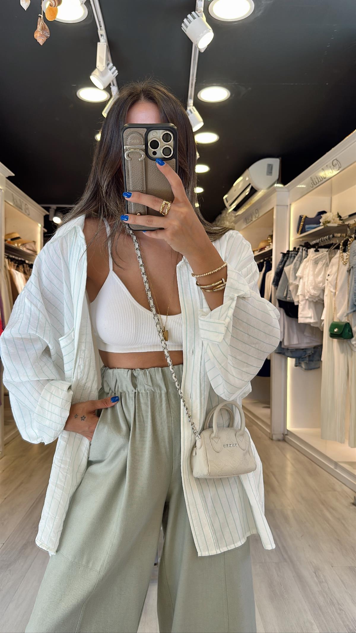 Beyaz Yeşil Çizgili Cepli Oversize Gömlek 