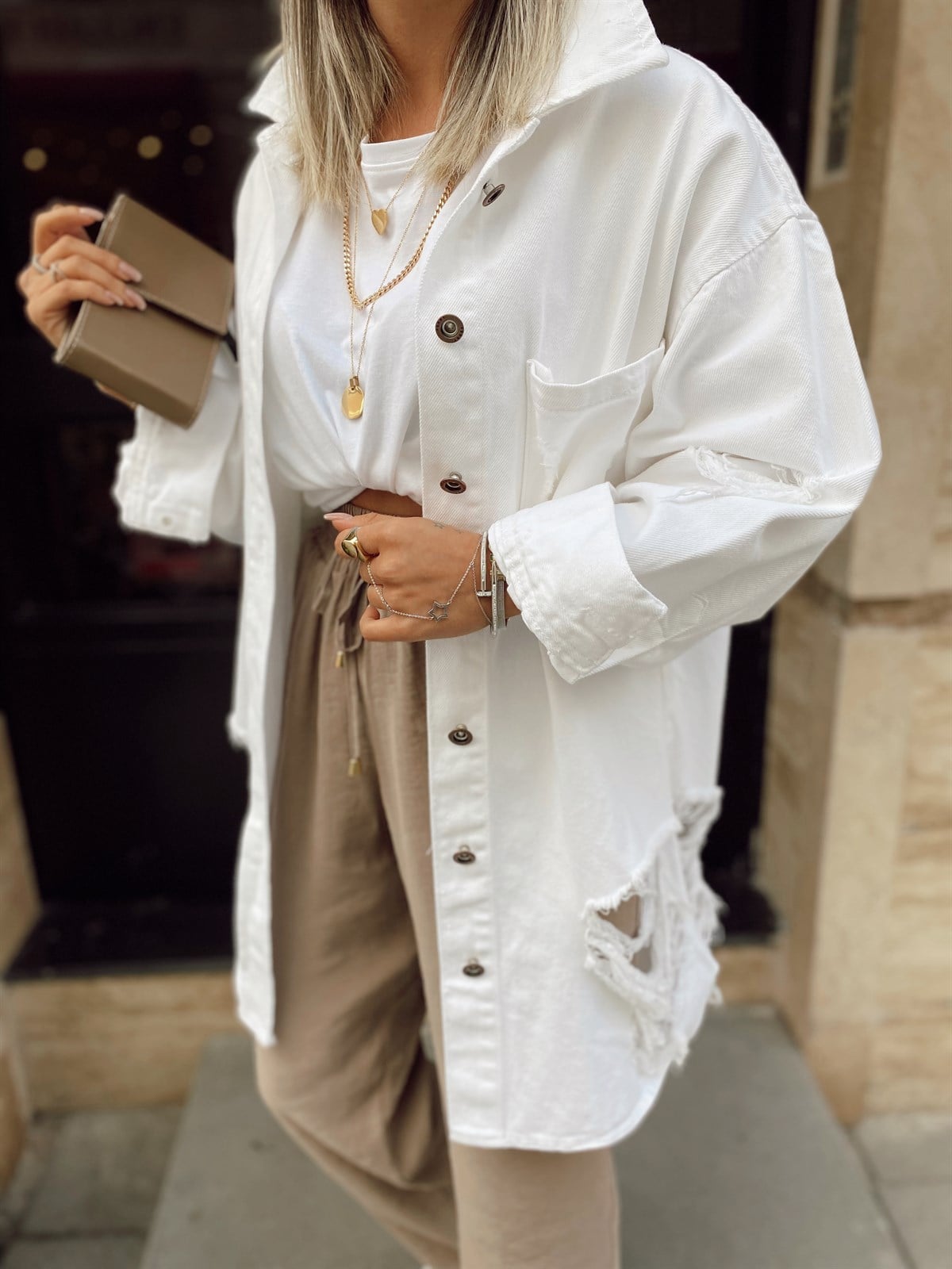 Beyaz Yırtık Detaylı Oversize Kot Ceket 