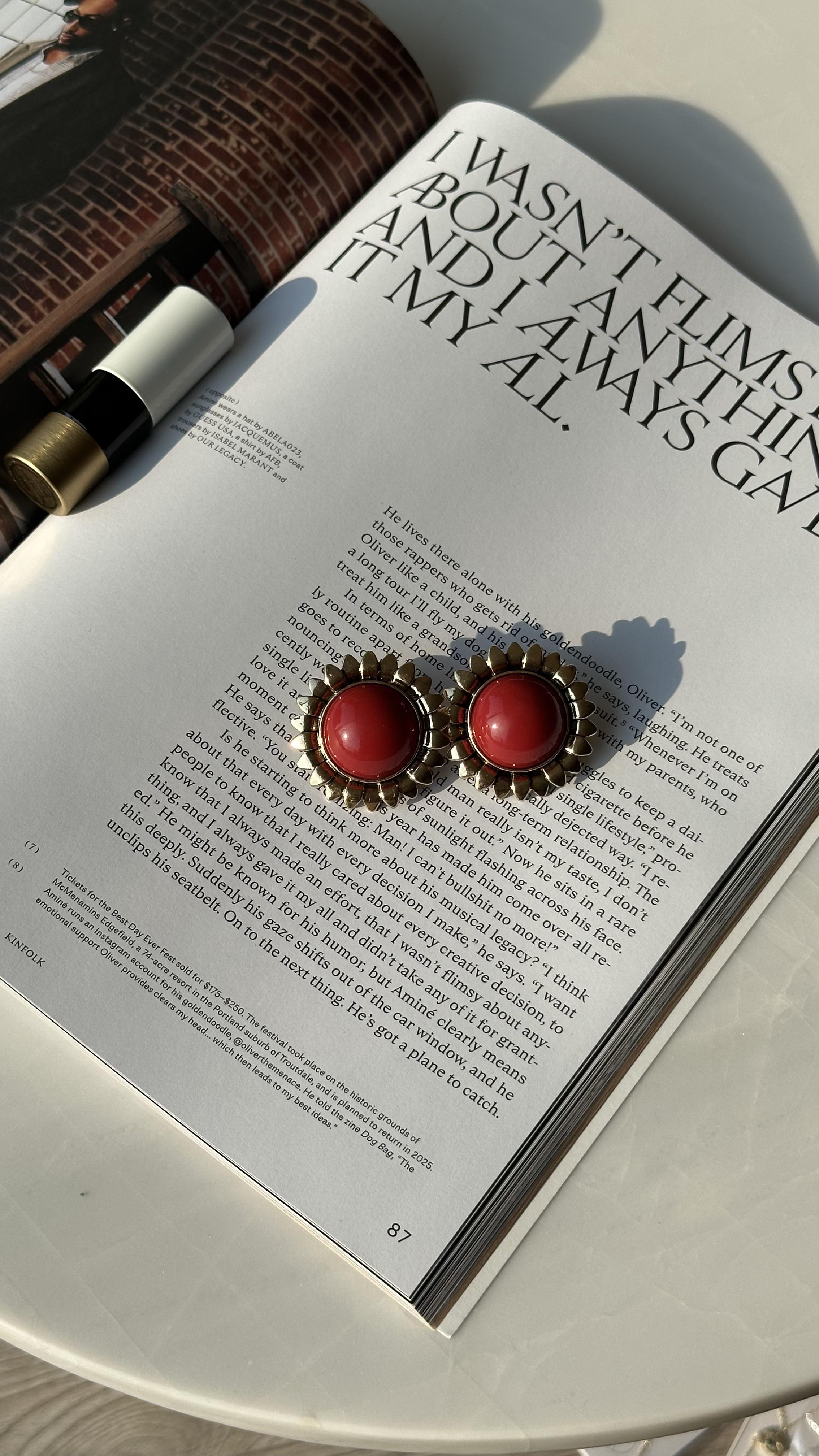 Bordo Gold Detaylı Çiçek Küpe