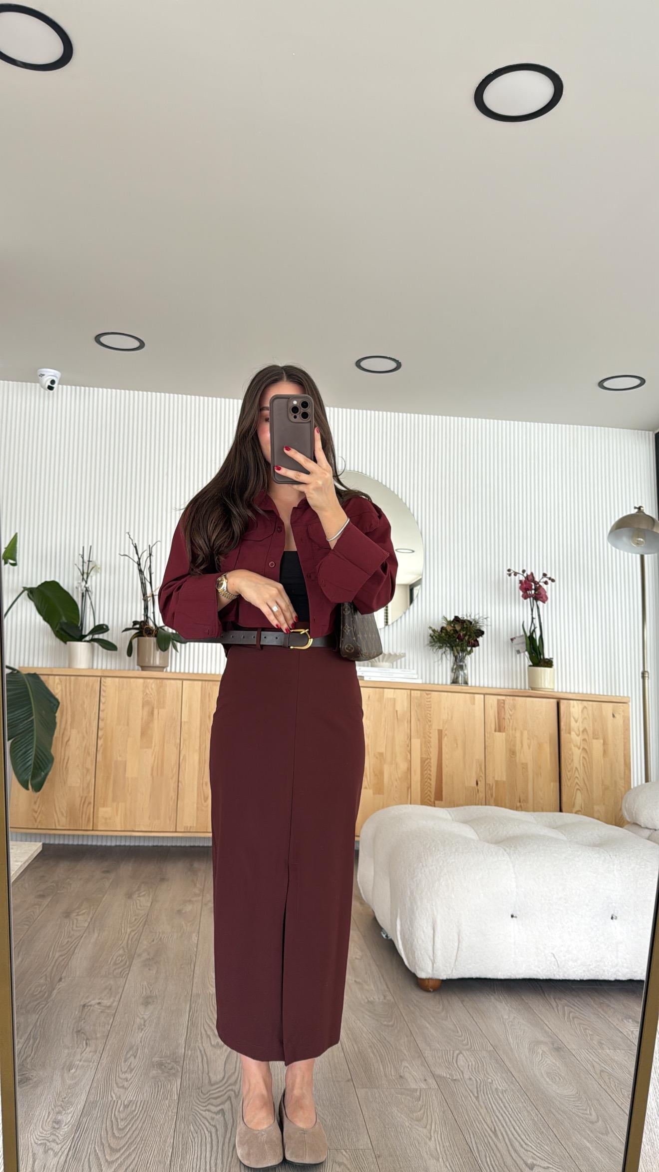 Bordo Kendinden Kemerli Yırtmaçlı Midi Etek 