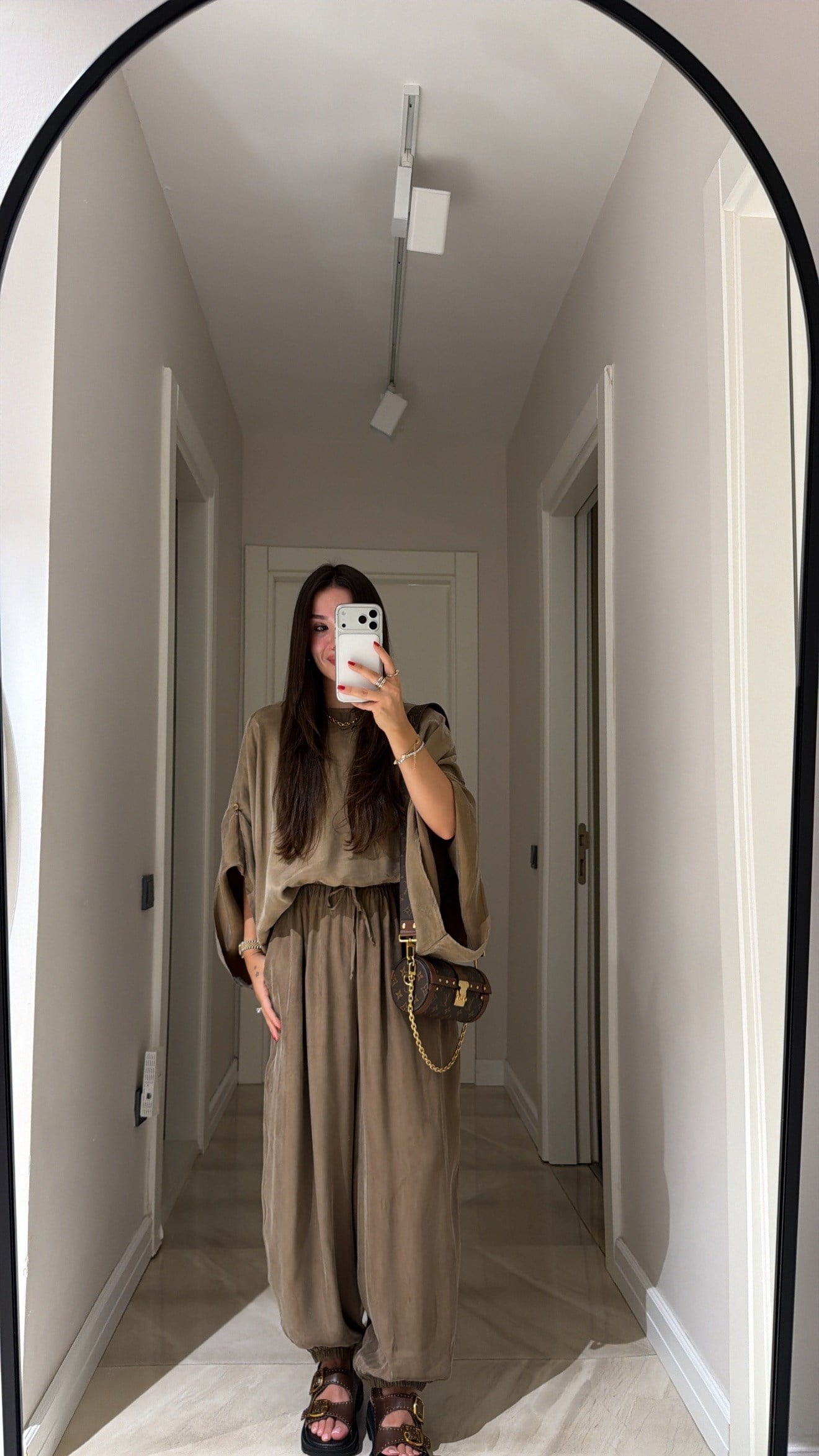 Bronz Kol Detaylı Şalvar Pantolon Takım