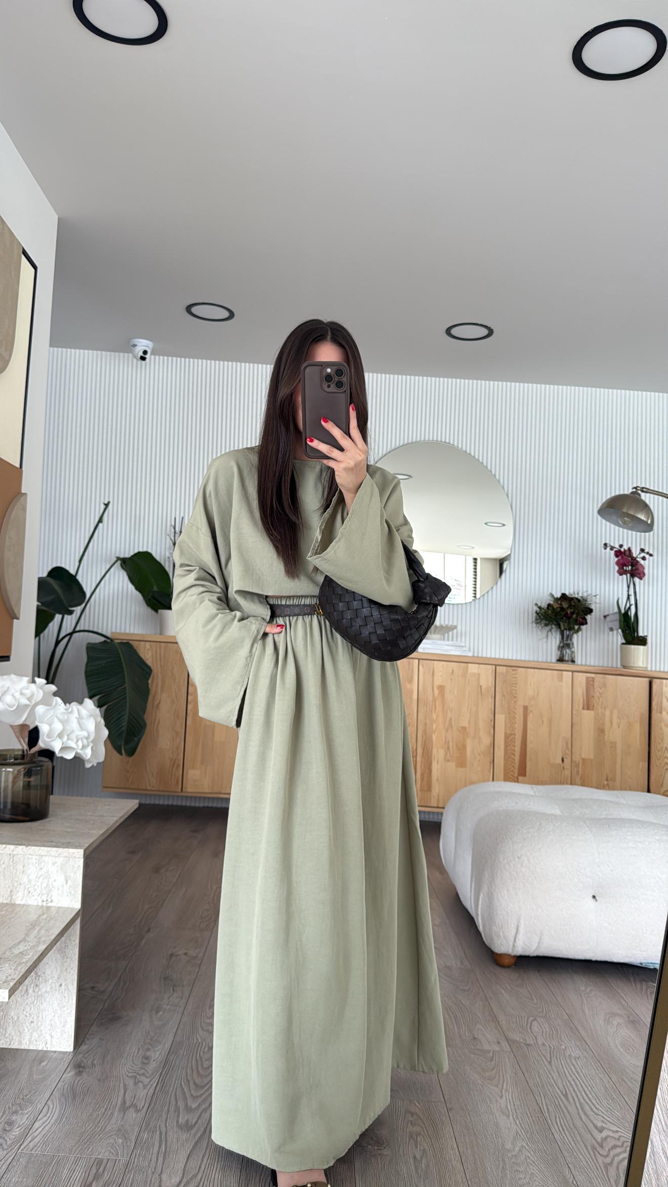 Çağla Yeşili Bisiklet Yaka Etekli Crop Takım