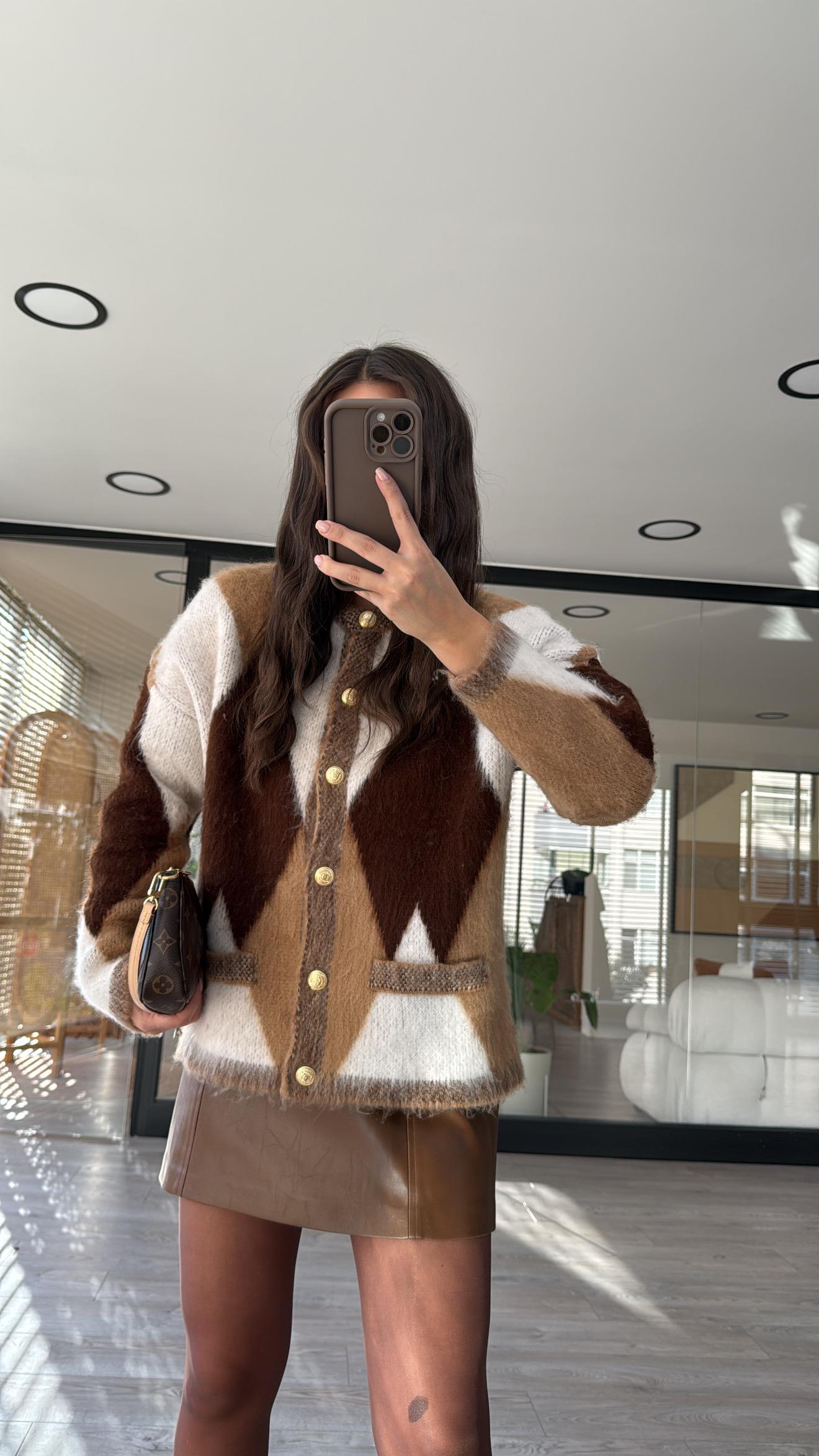 Camel Krem Baklava Desen Düğmeli Sakallı Hırka 