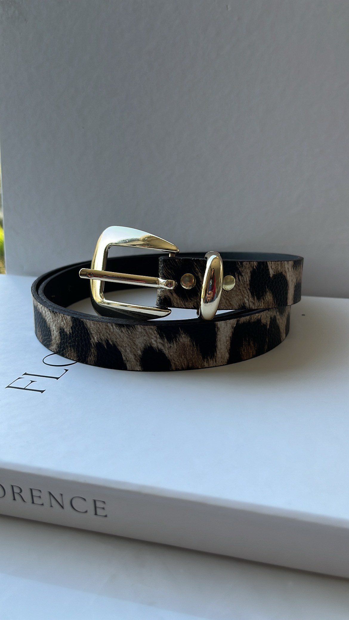 Siyah Leopar Desen Gold Tokalı Kemer