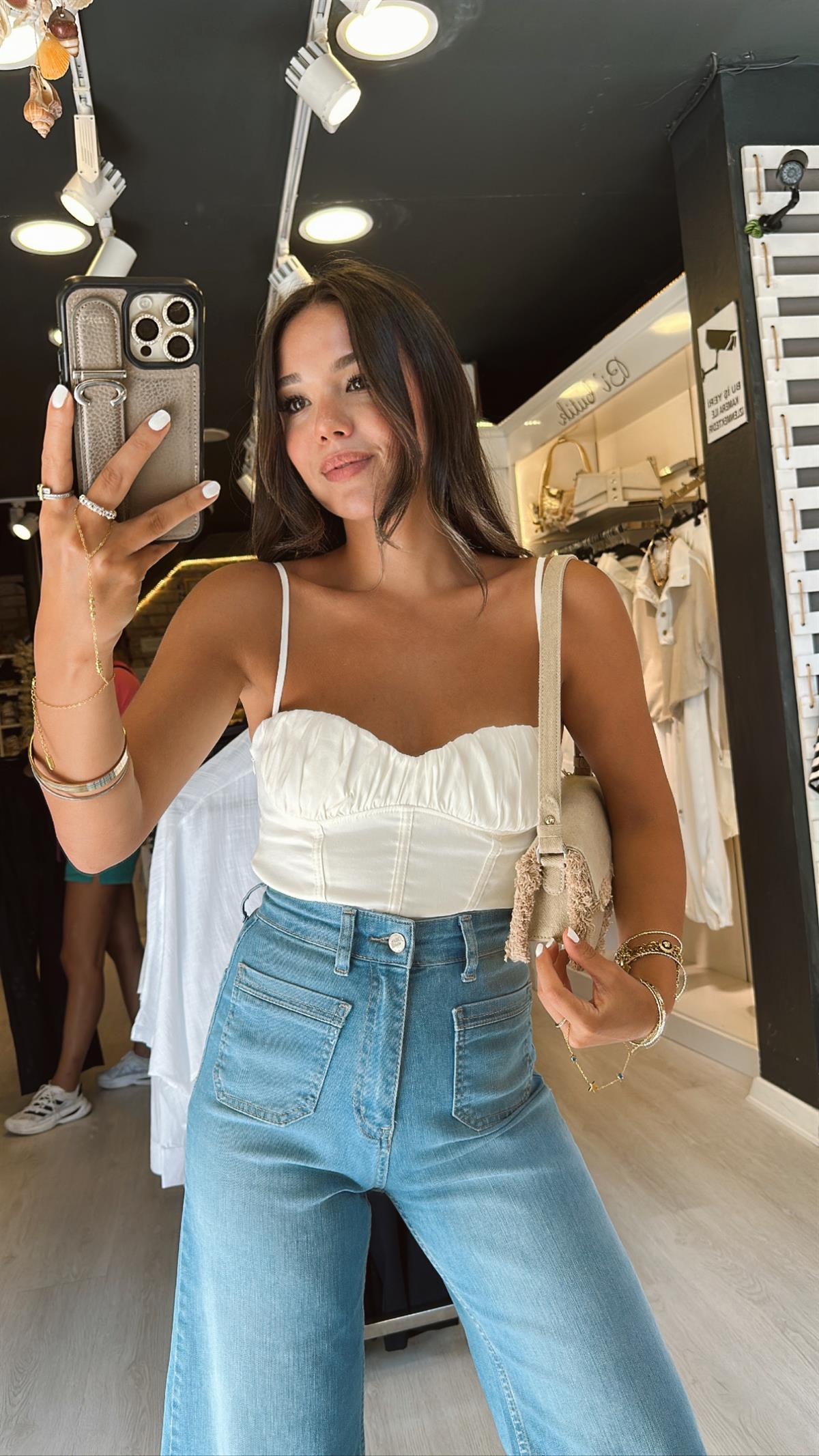 Ekru Askılı Ön Büzgülü Bodysuit
