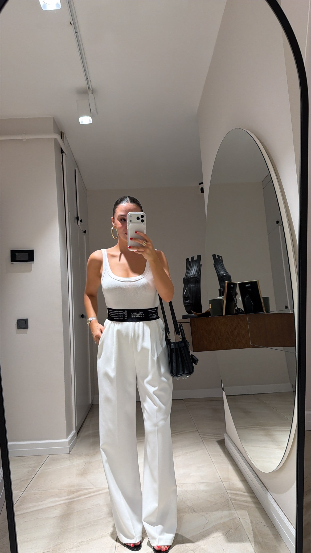 Ekru Bel Yazı Detaylı Pileli Bol Paça Pantolon