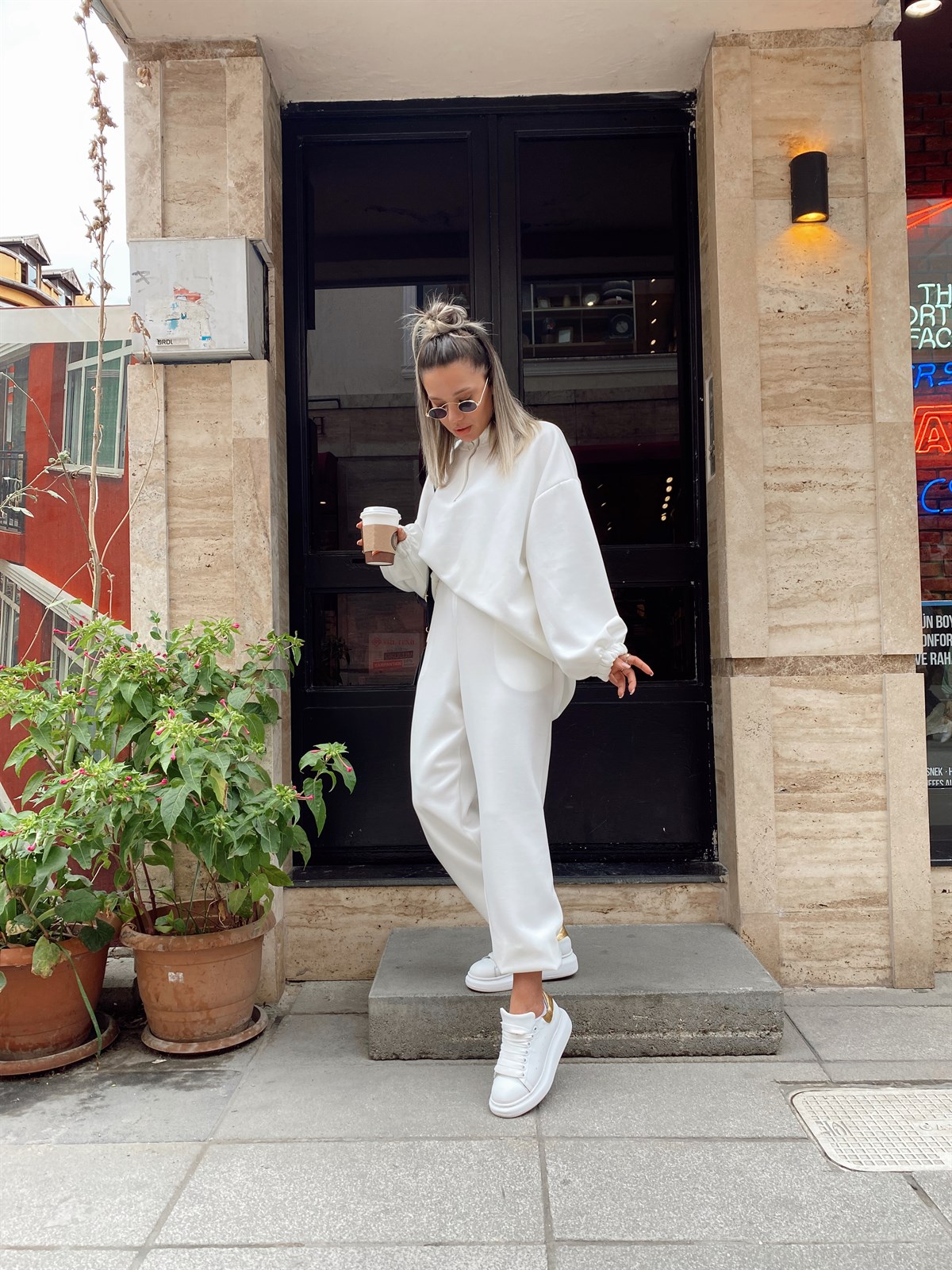 Ekru Dik Yaka Fermuarlı Sweat Takım