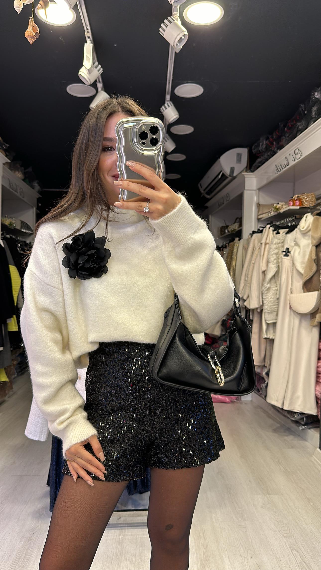 Ekru Dik Yaka Oversize Dilvin Basic Kazak 