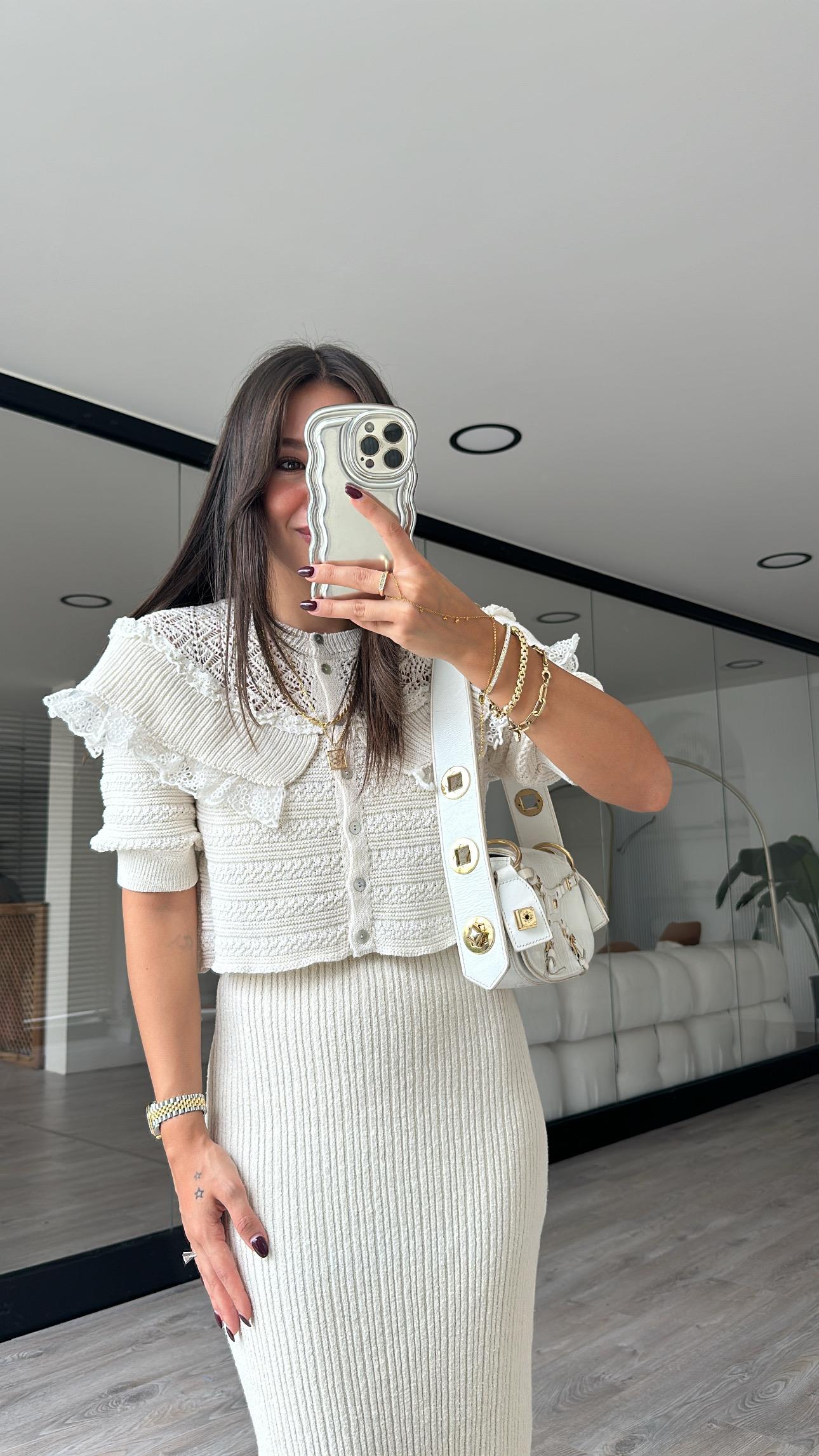 Ekru Fırfırlı Triko Hırka