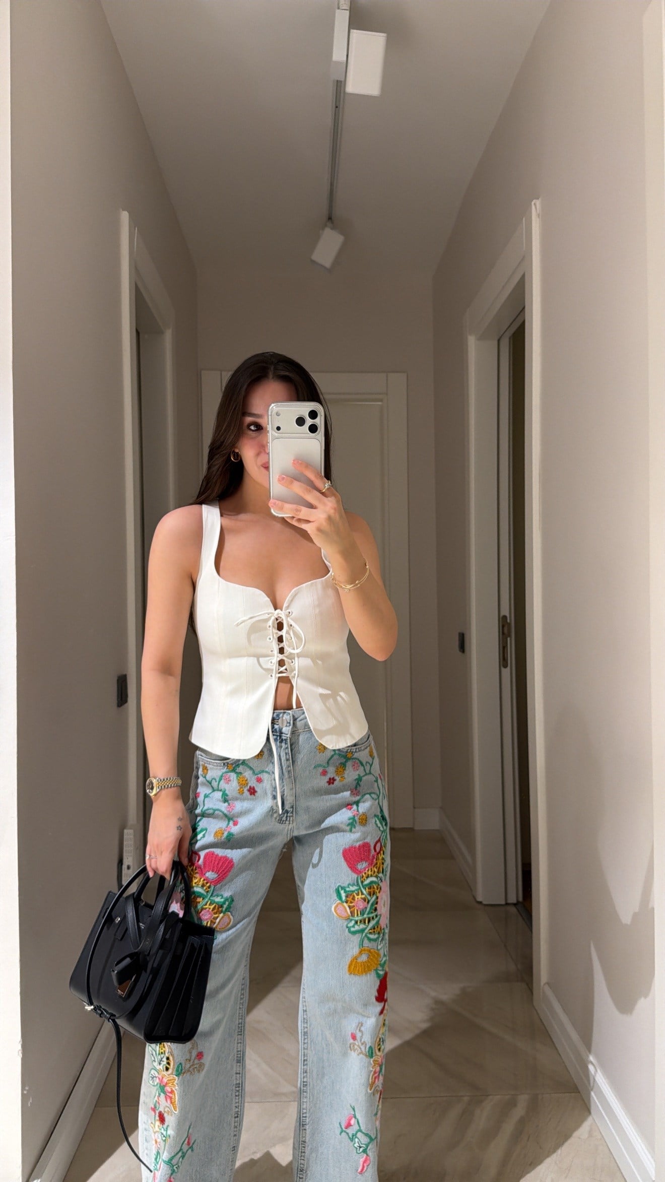 Ekru Kare Yaka Ön Bağlamalı Bluz 