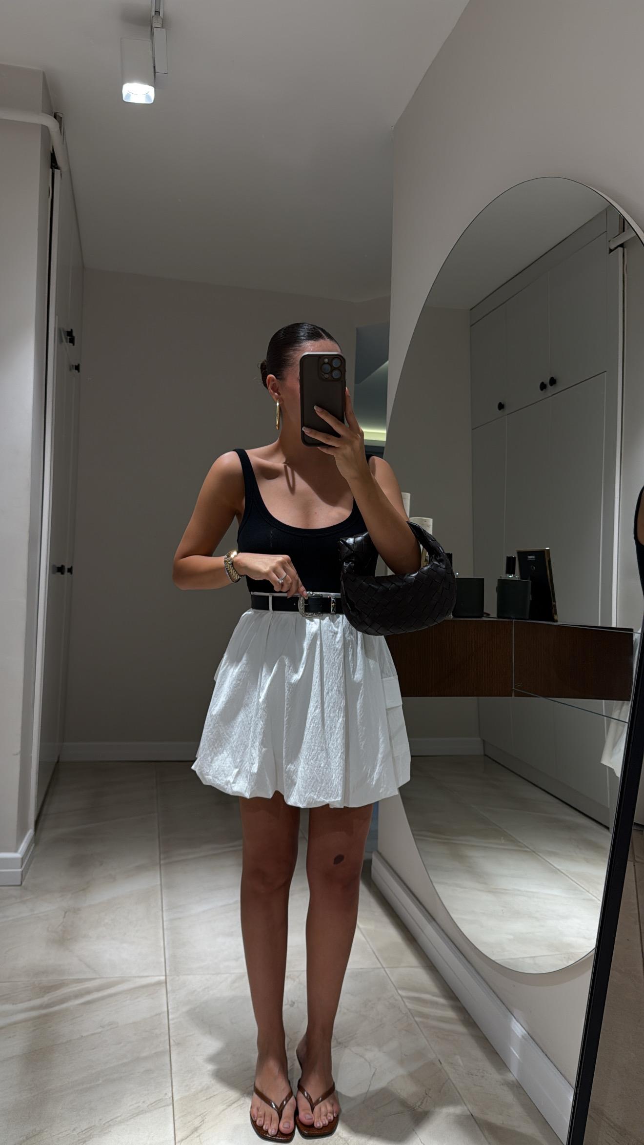 Ekru Kemer Aksesuarlı Balon Mini Etek