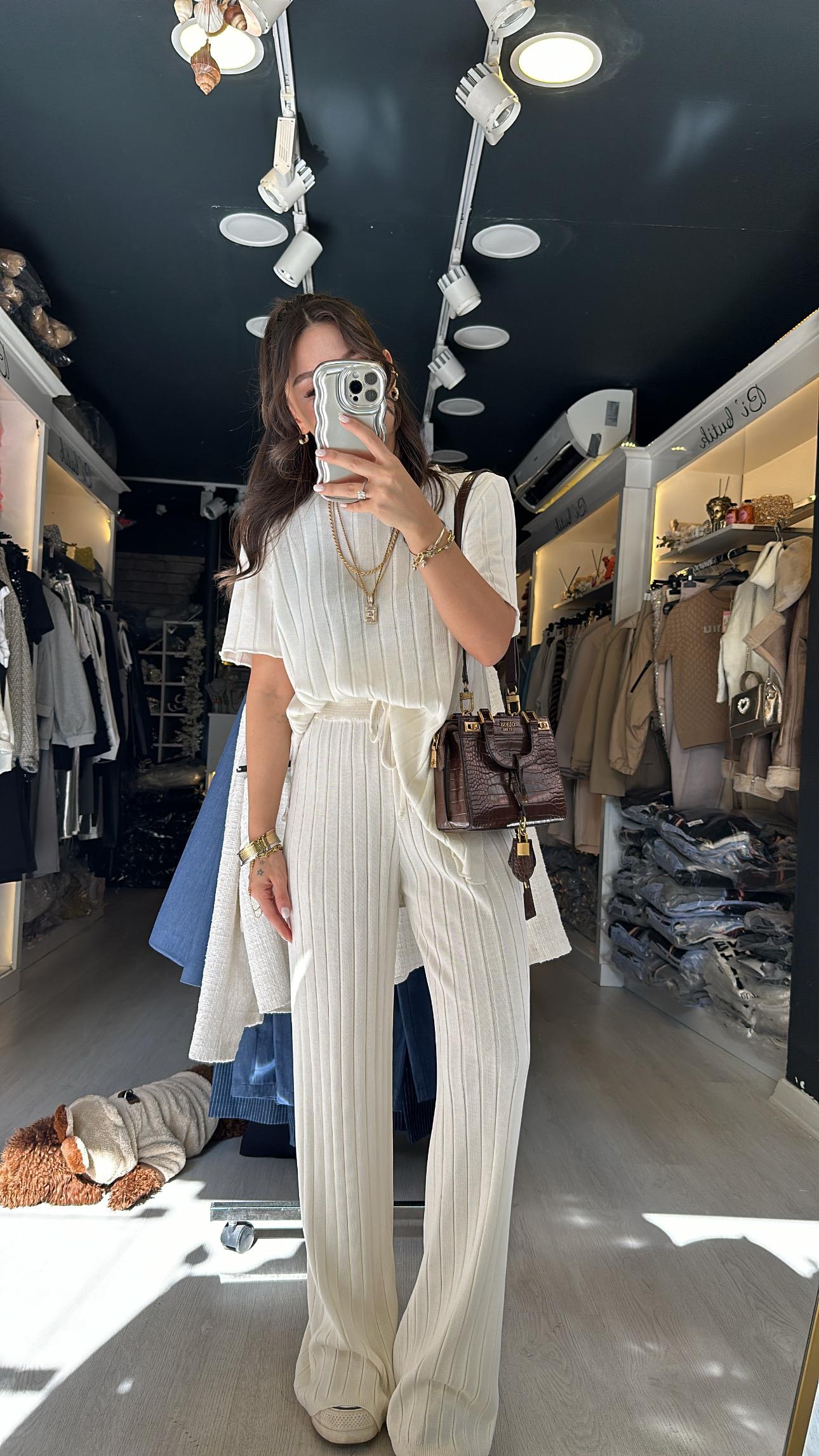 Ekru Renk Fitilli Kısa Kol Triko Takım