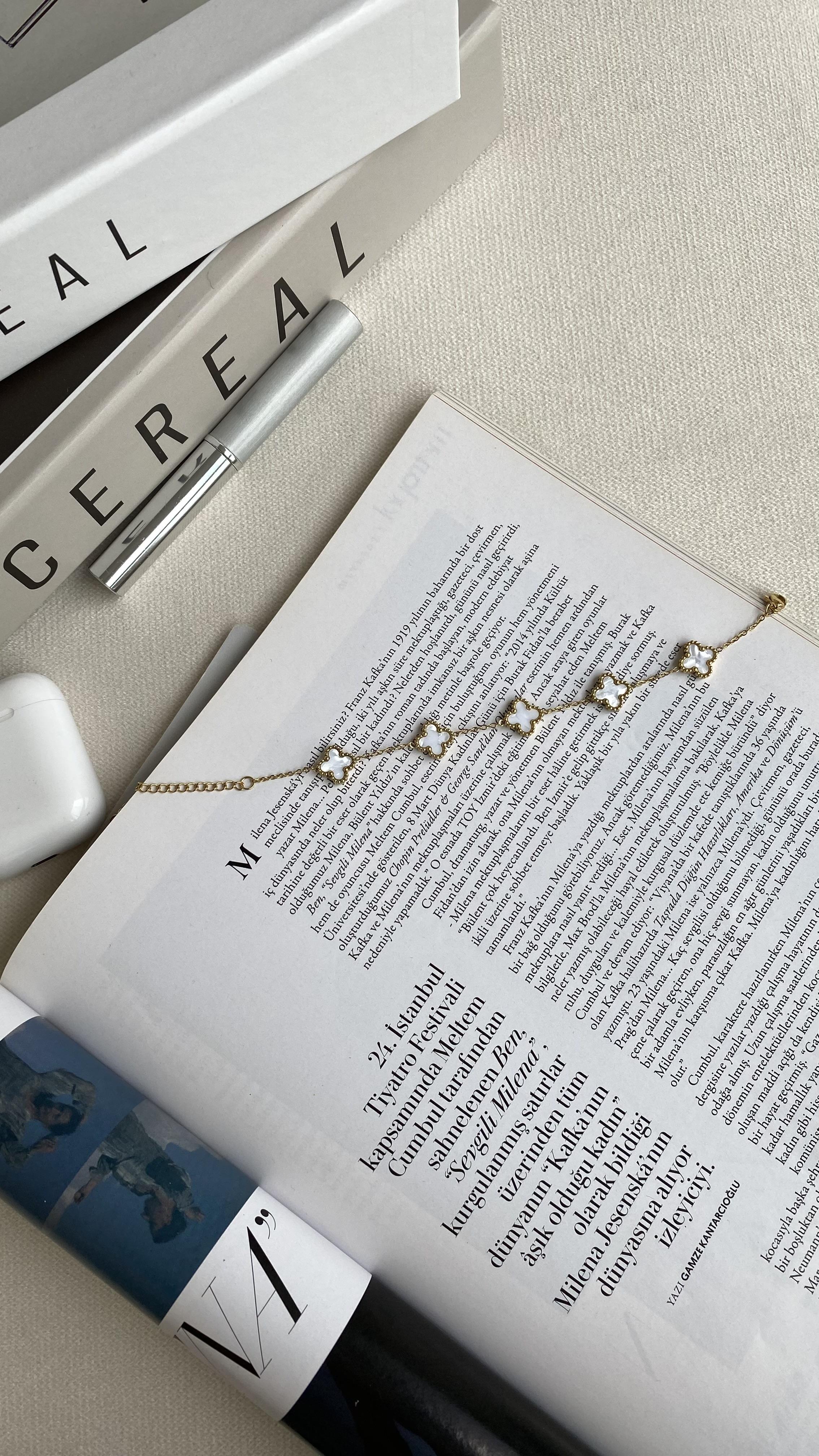 Ekru Sedefli Marka Model Bileklik