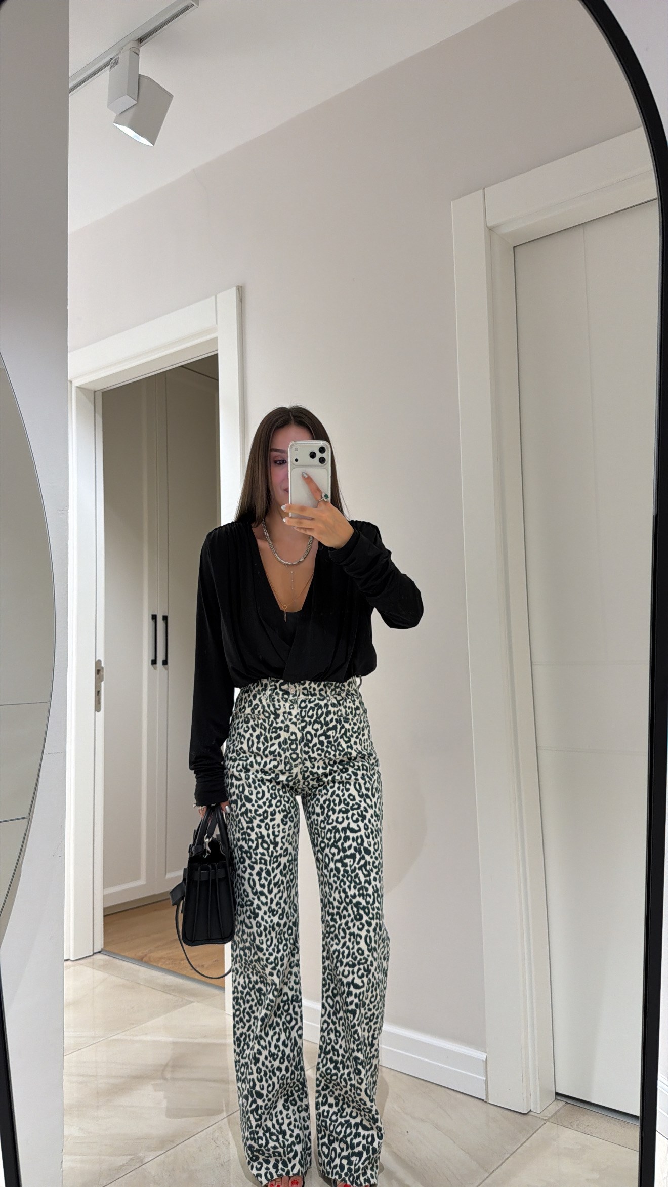 Krem Siyah Benekli Marka Model Straight Fit Jean