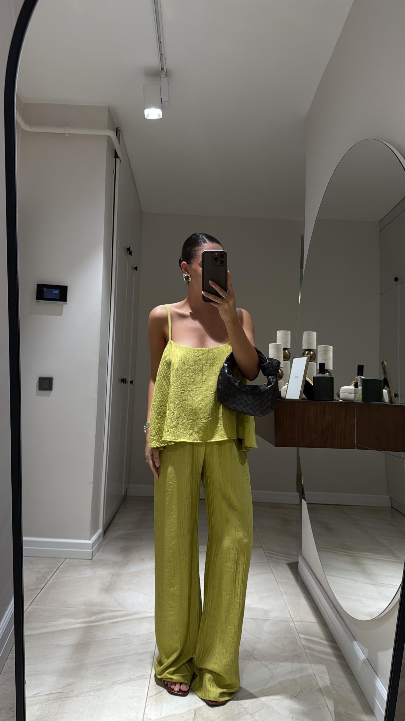 Fıstık Yeşili İp Askılı Bluz Pantolon Takım