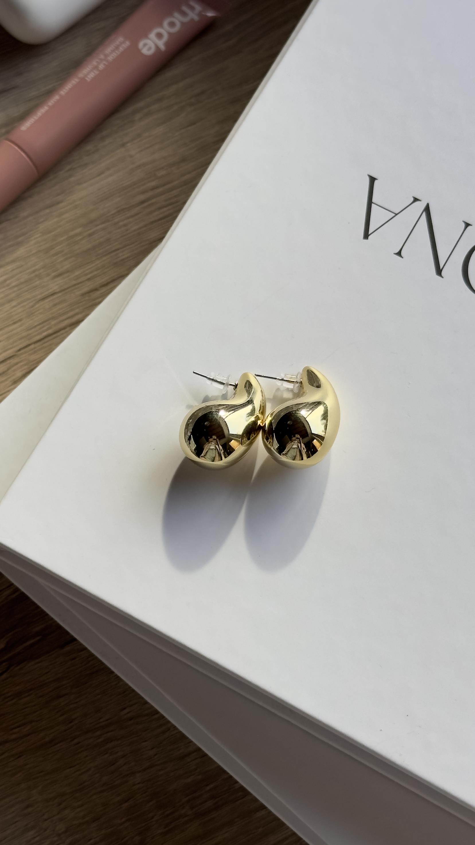 Gold Bombeli Damla Küpe