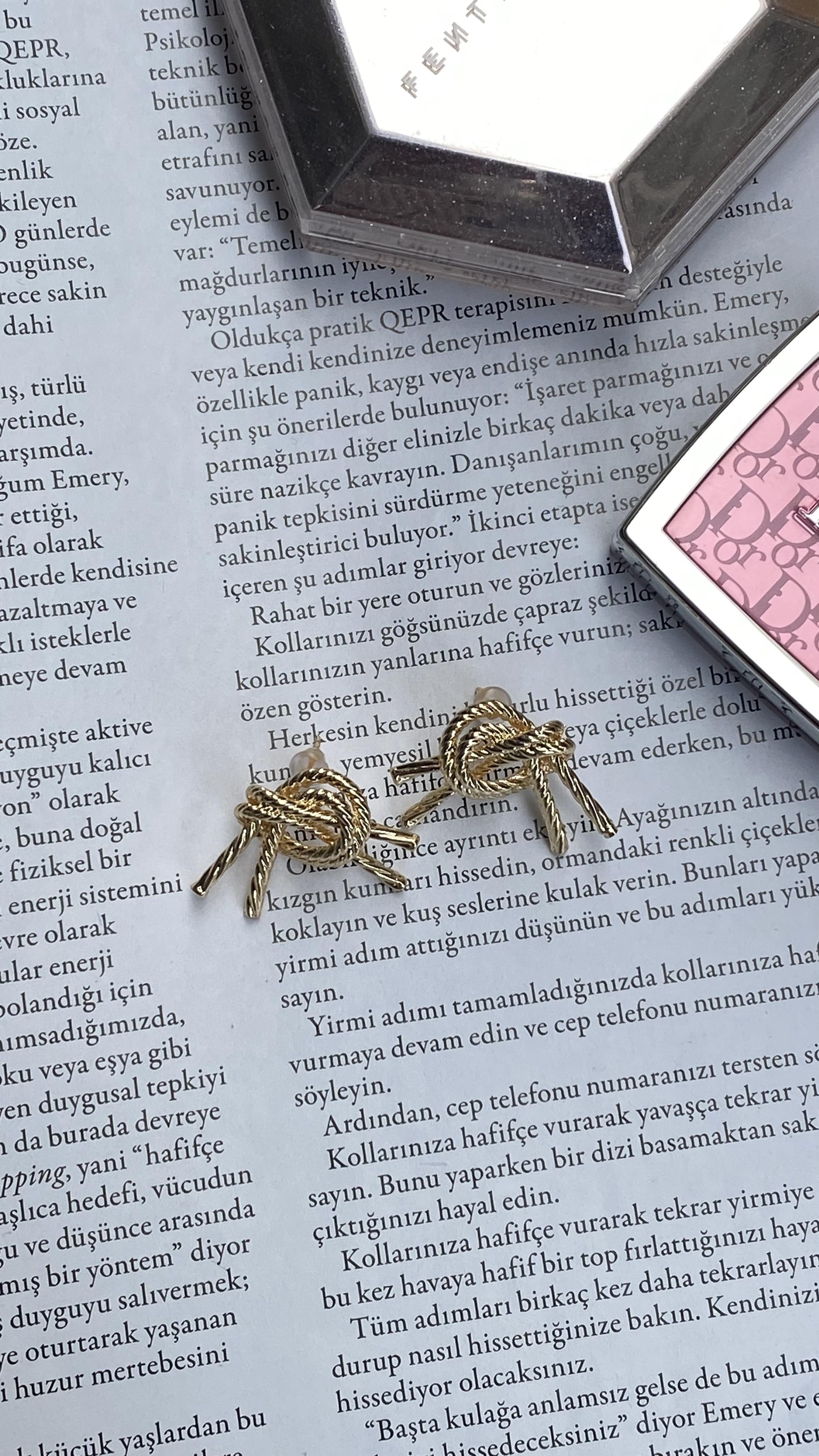 Gold Büyük Düğüm Küpe