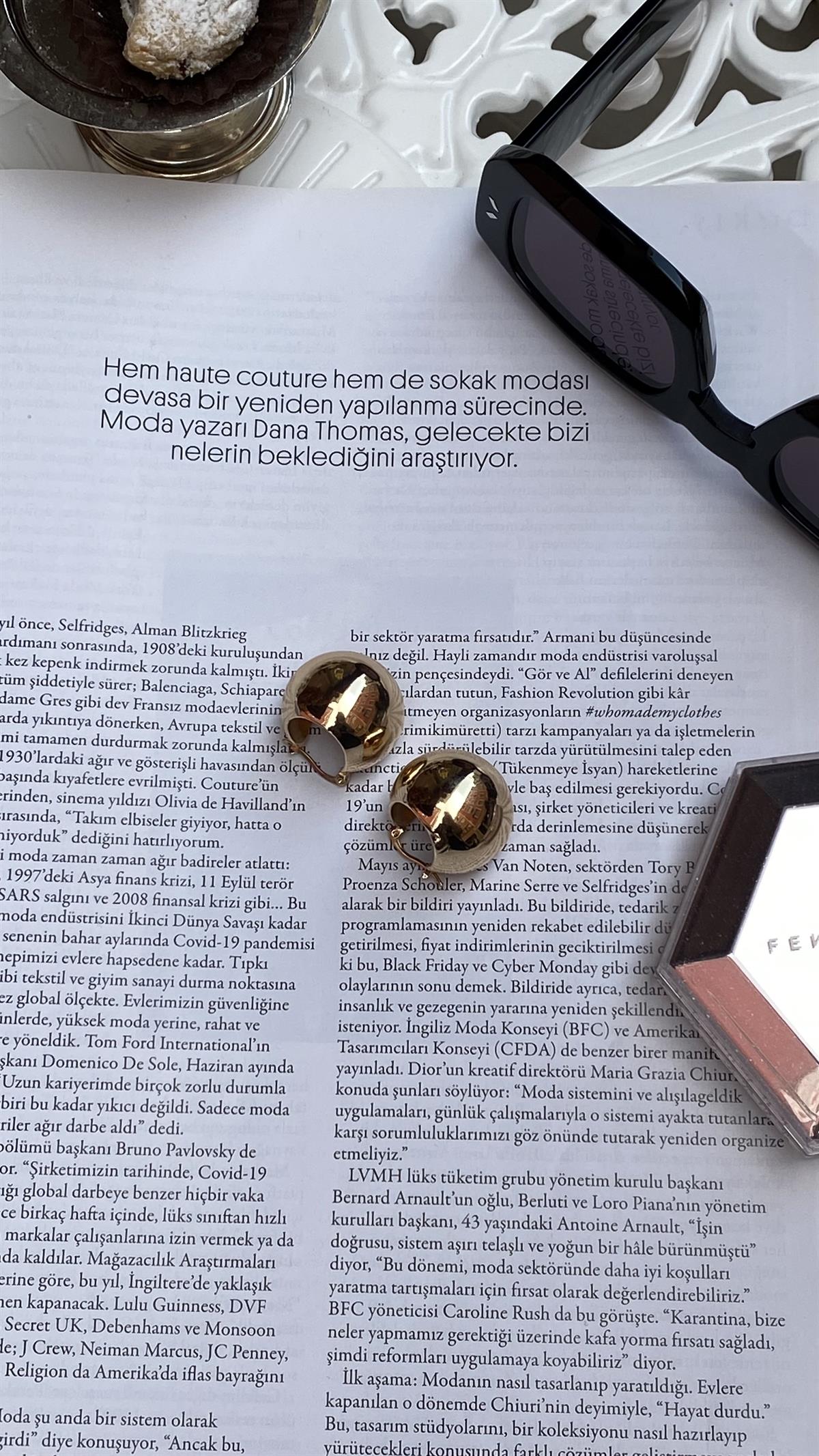 Gold Büyük Yüvarlak Bombeli Küpe 