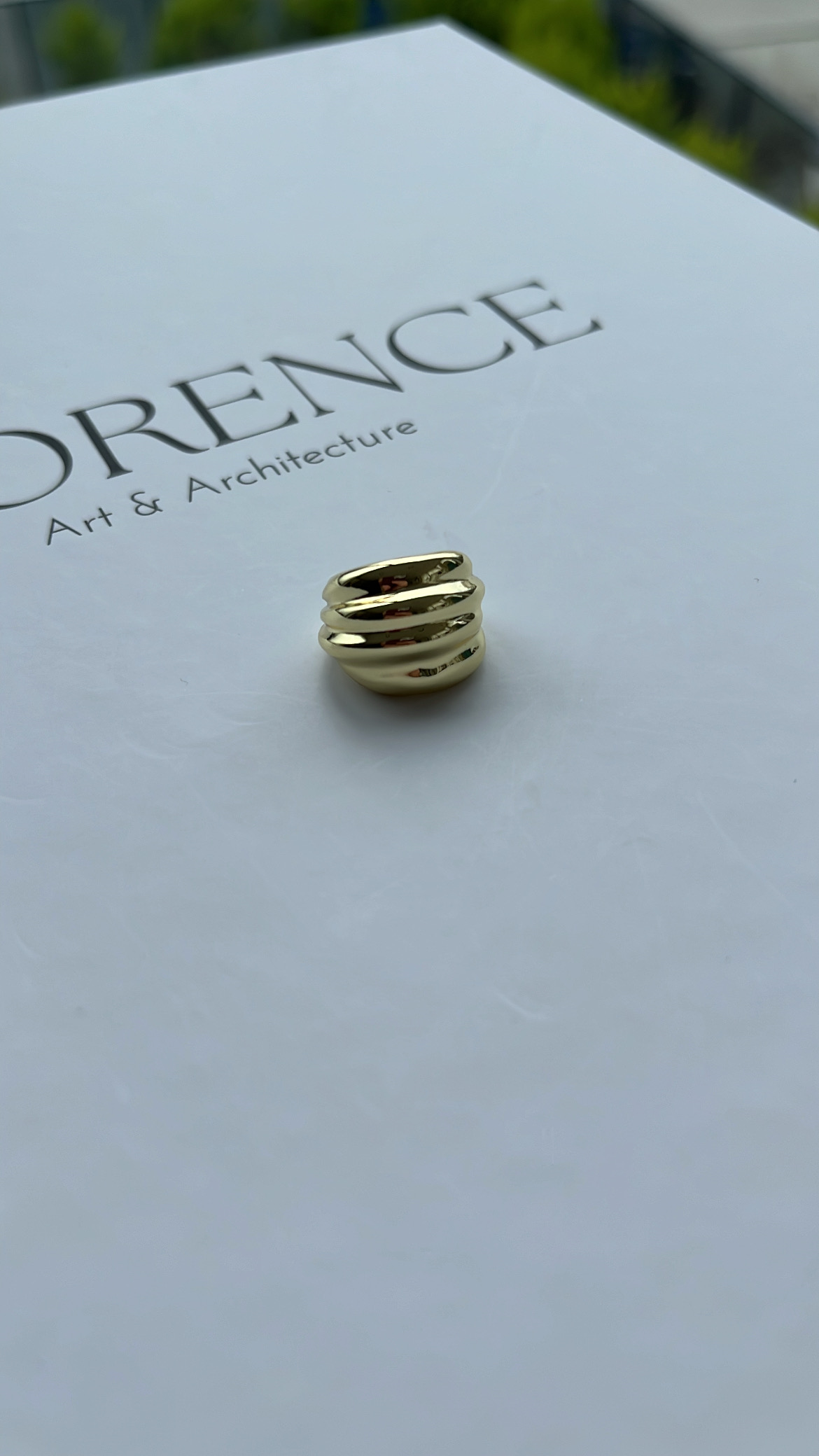 Gold Çizgili Kalın Sıkıştırılabilir Kıkırdak Küpe