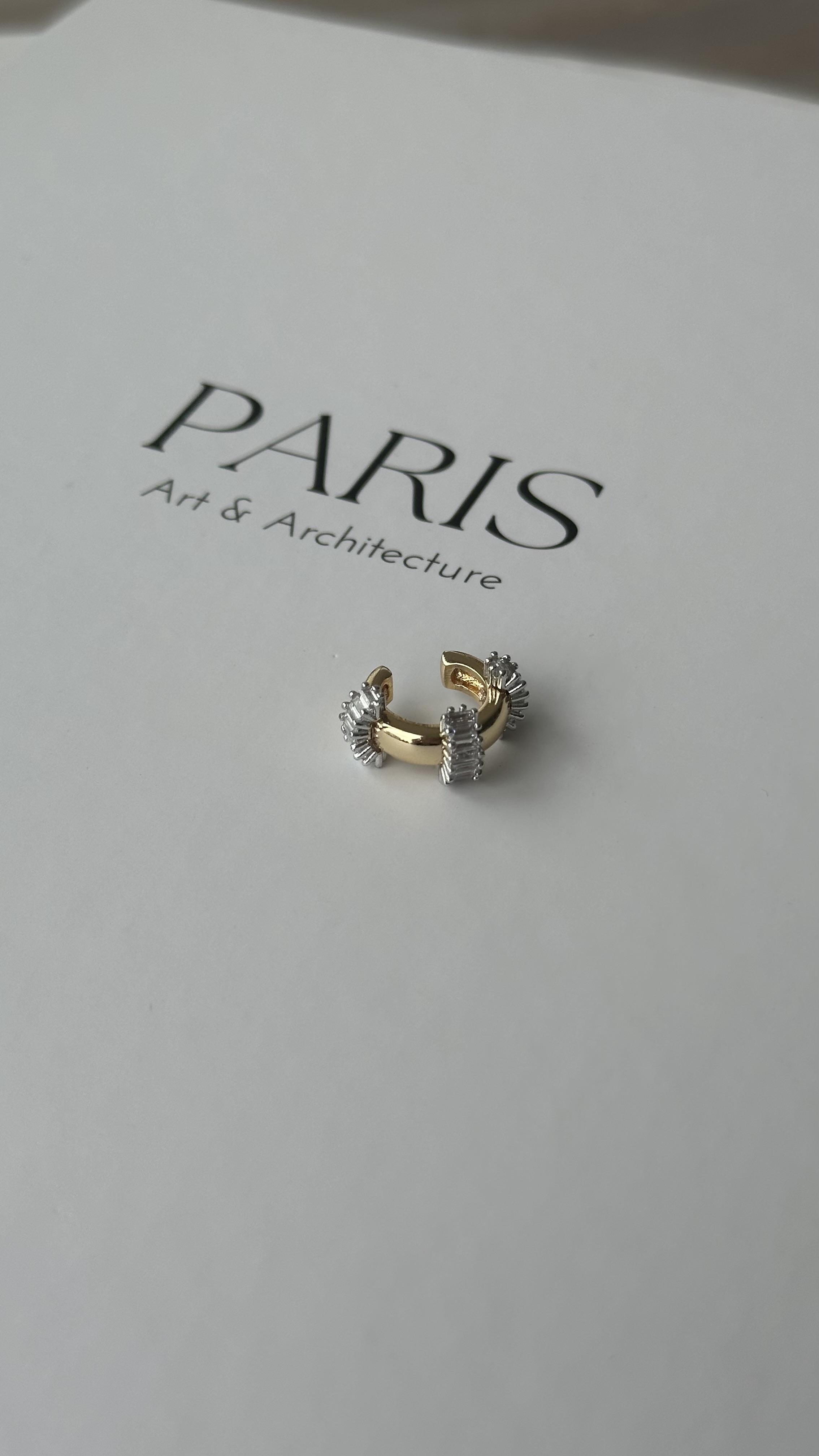 Gold Dikdörtgen Taşlı Kıkırdak Küpe