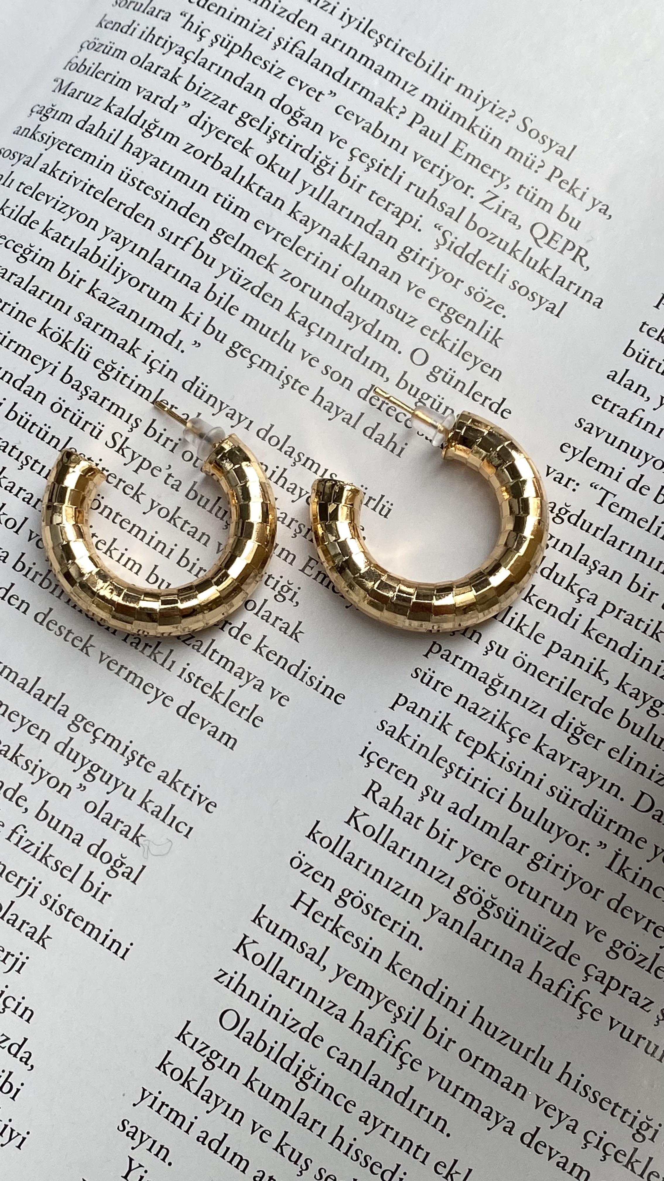 Gold Disco Yarı Halka Küpe