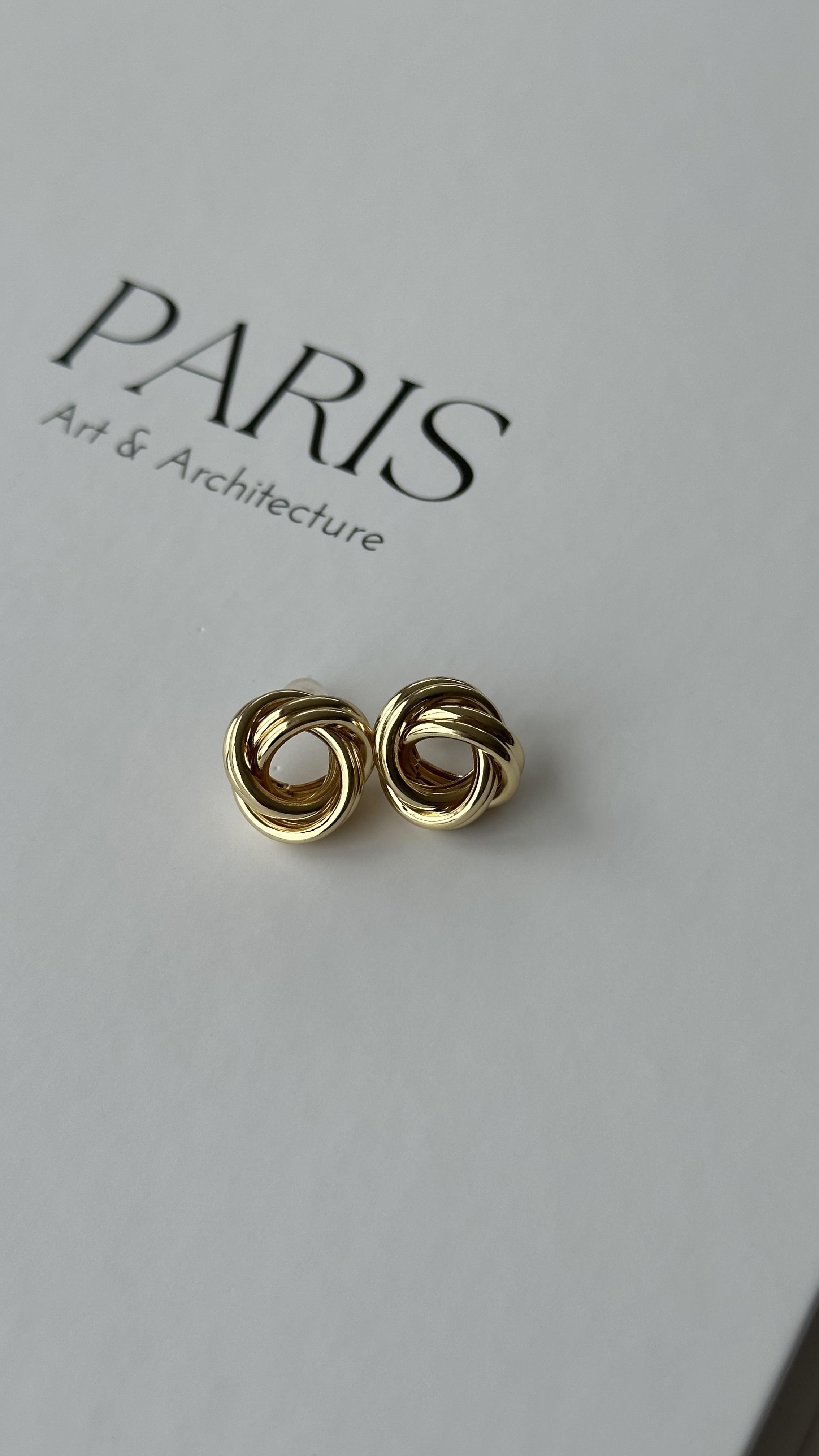 Gold Geçirmeli Halka Yuvarlak Küpe