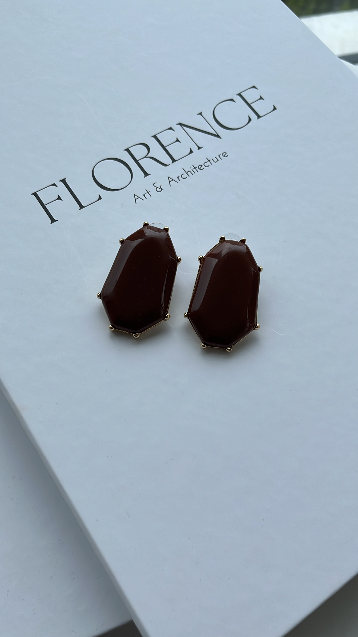 Gold Kahve Taşlı Geometrik Küpe