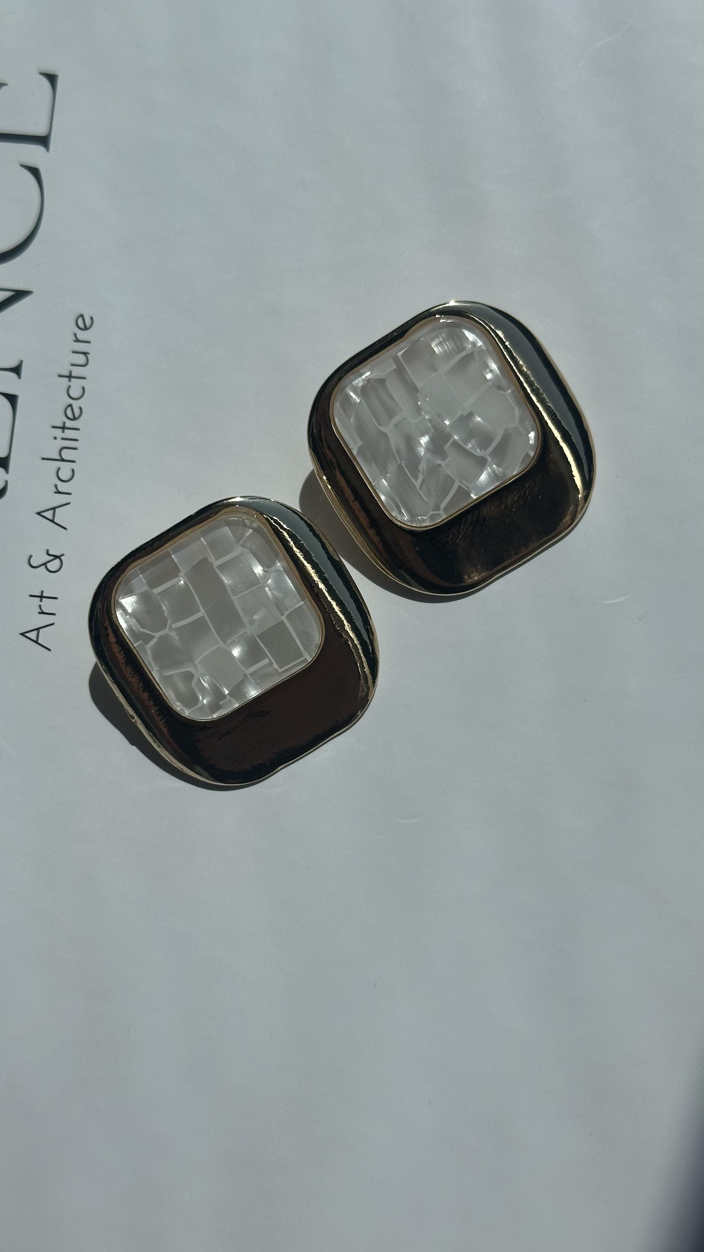 Gold Kare Sedefli Küpe