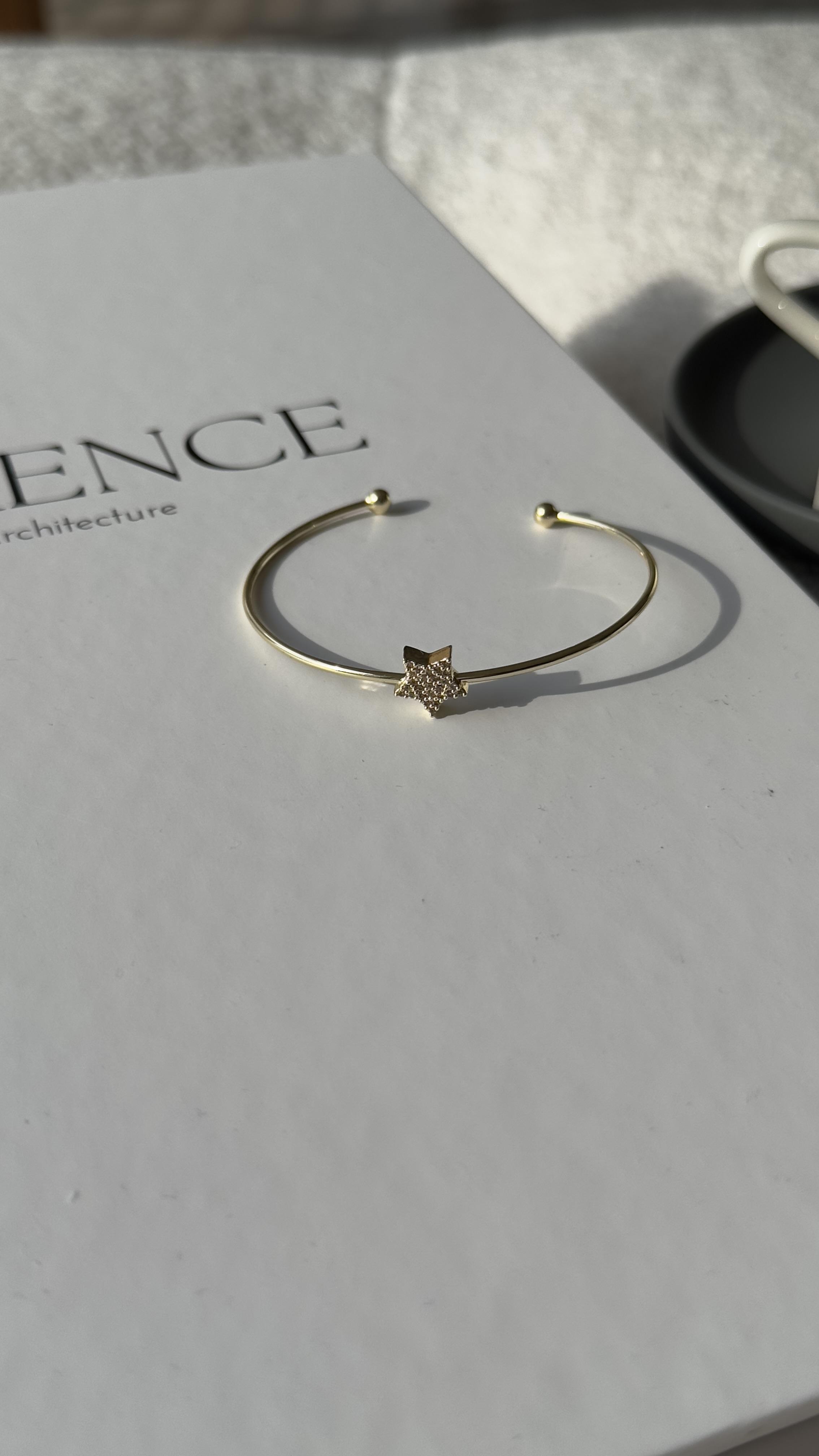 Gold Kelepçe Taşlı Yıldız Detaylı Bileklik