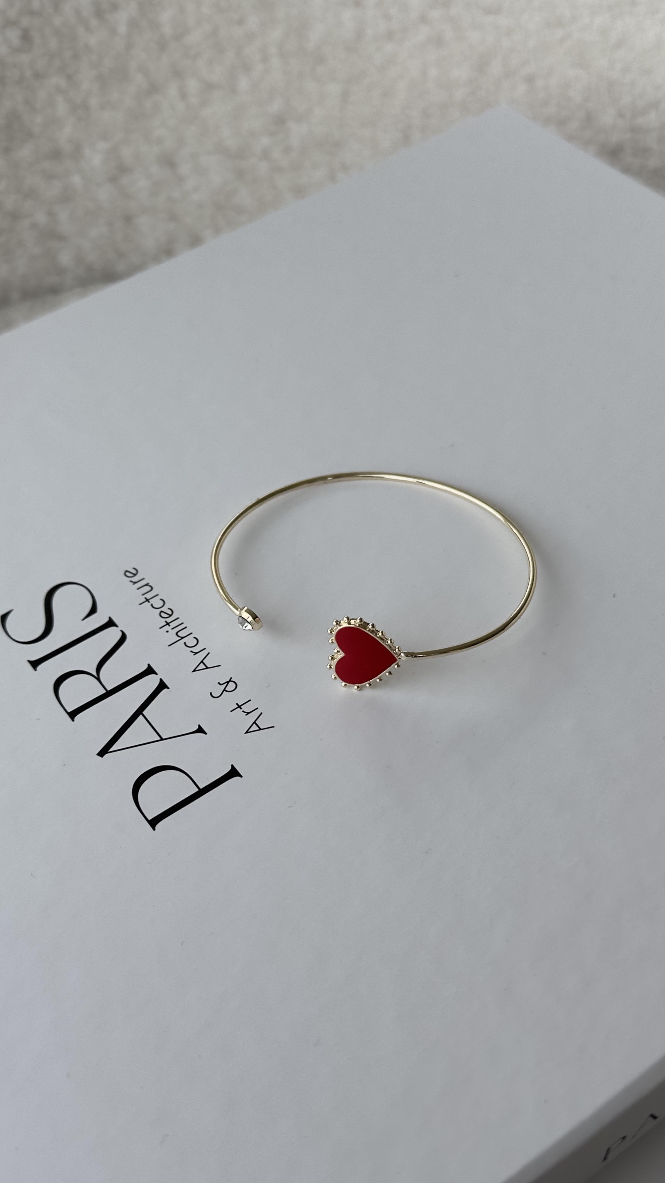 Gold Kırmızı Kalpli Taşlı Kelepçe Bileklik