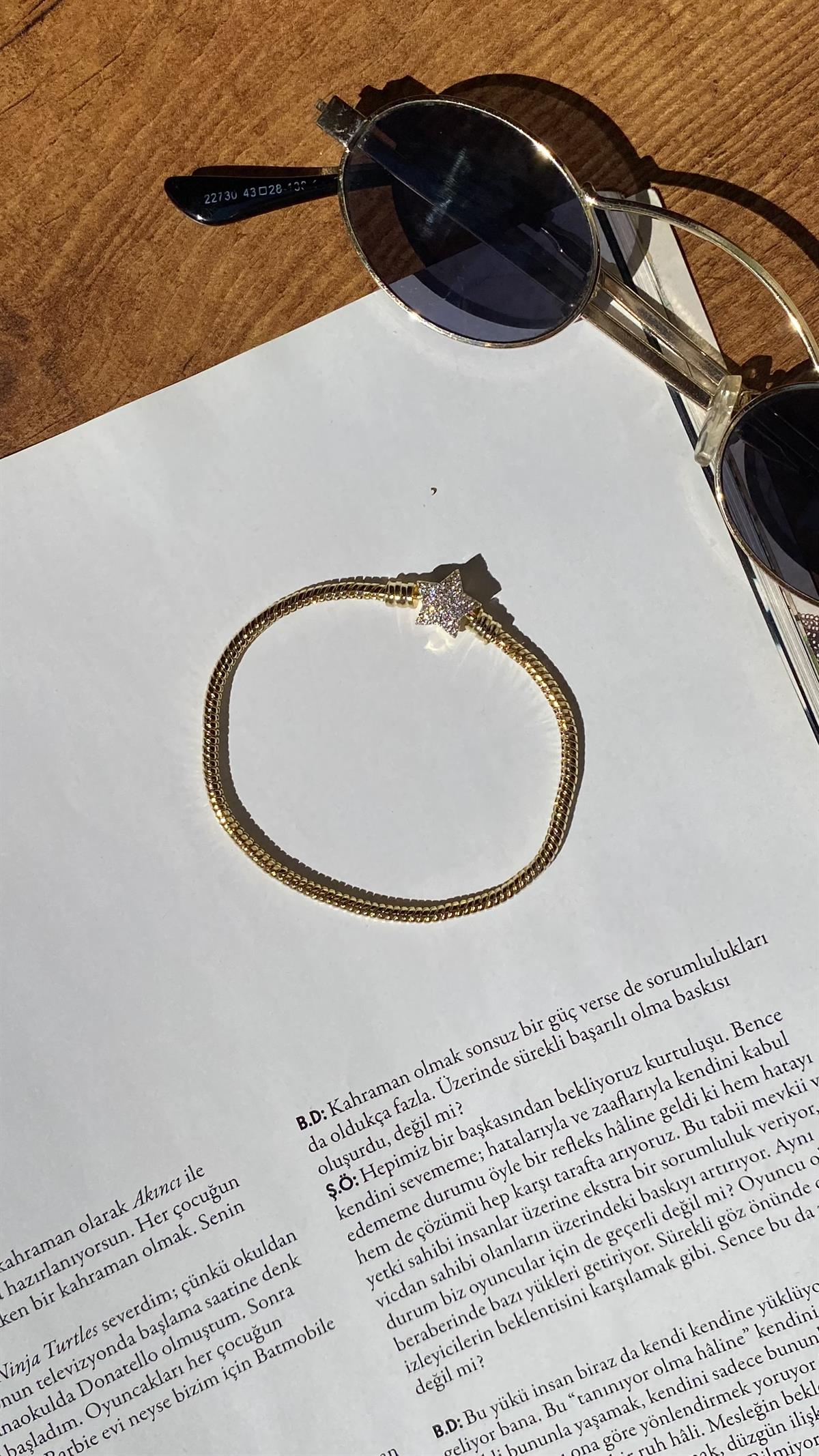 Gold Marka Model Taşlı Yıldız Bileklik