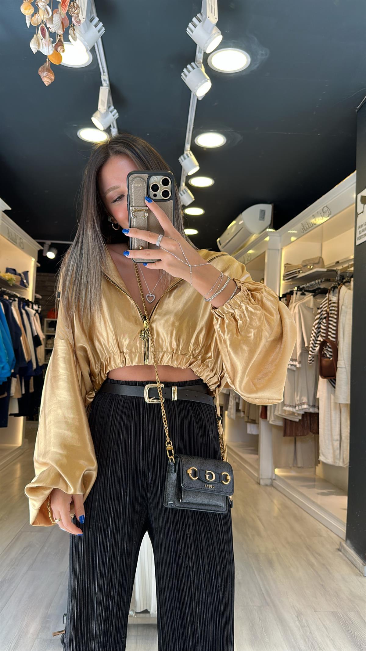 Gold Renk Siyah Baskılı Marka Model Ceket 