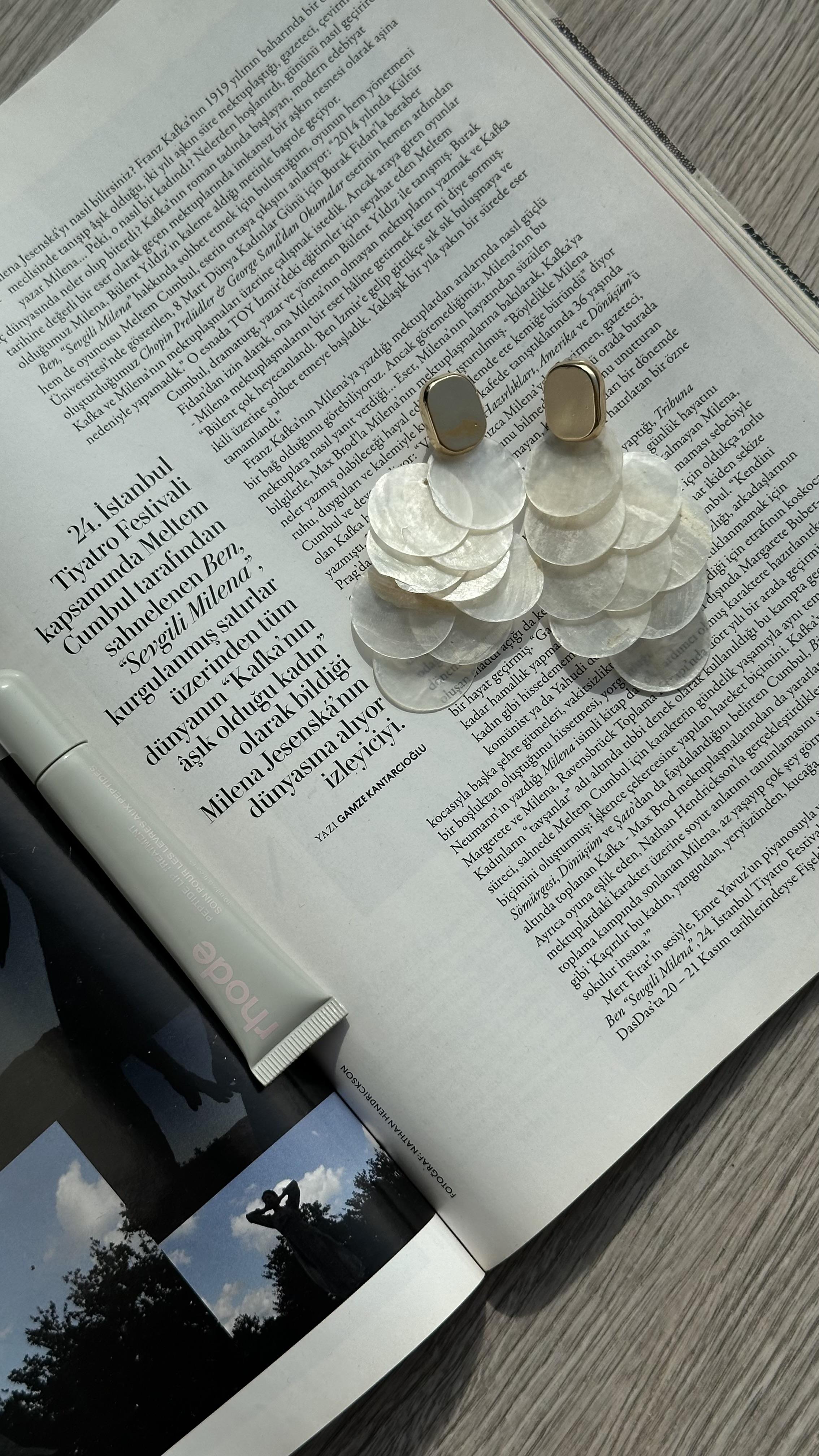 Gold Sedef Salkım Küpe