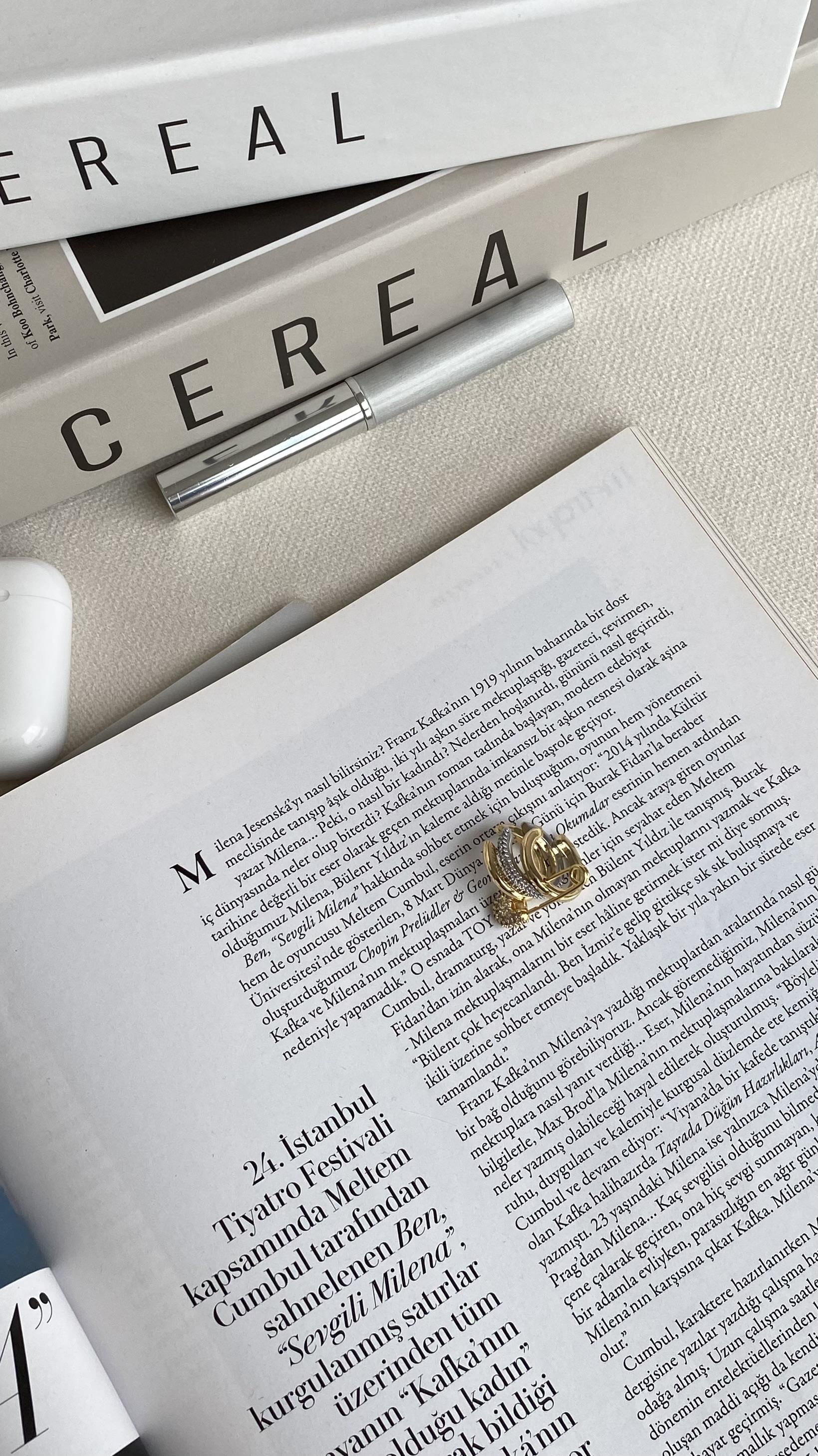 Gold Silver İğneli Kıkırdak Küpe