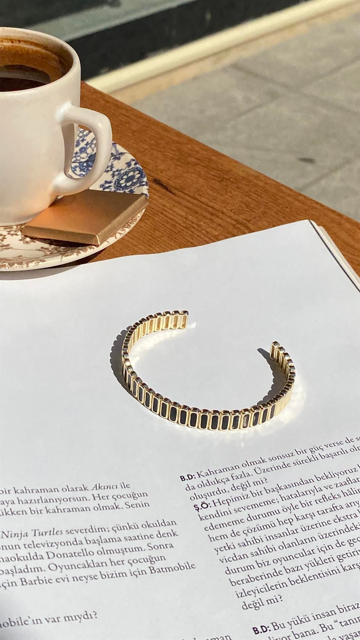 Gold Siyah Kelepçe Çelik Bileklik