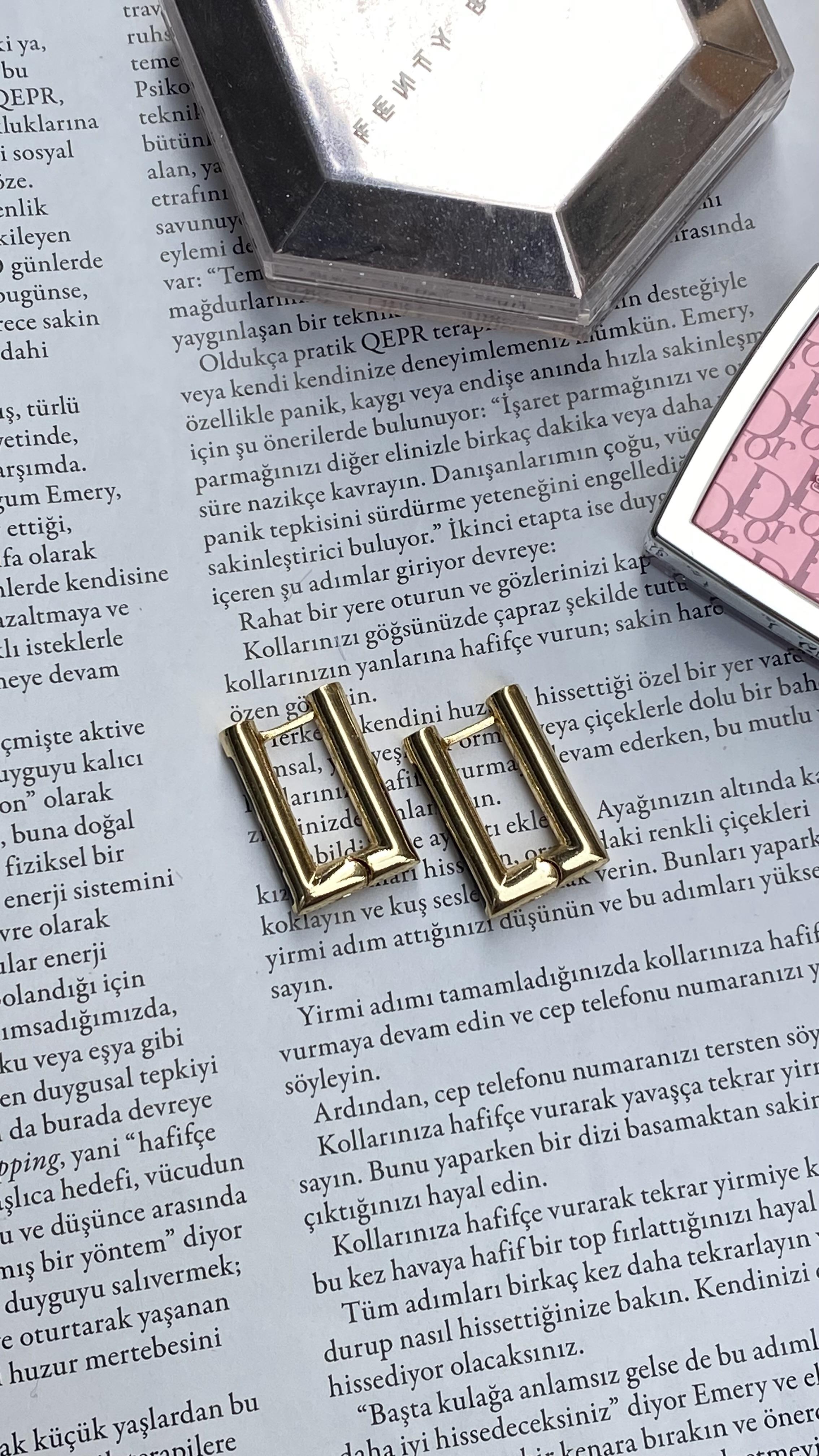 Gold Uzun Dikdörtgen Küpe