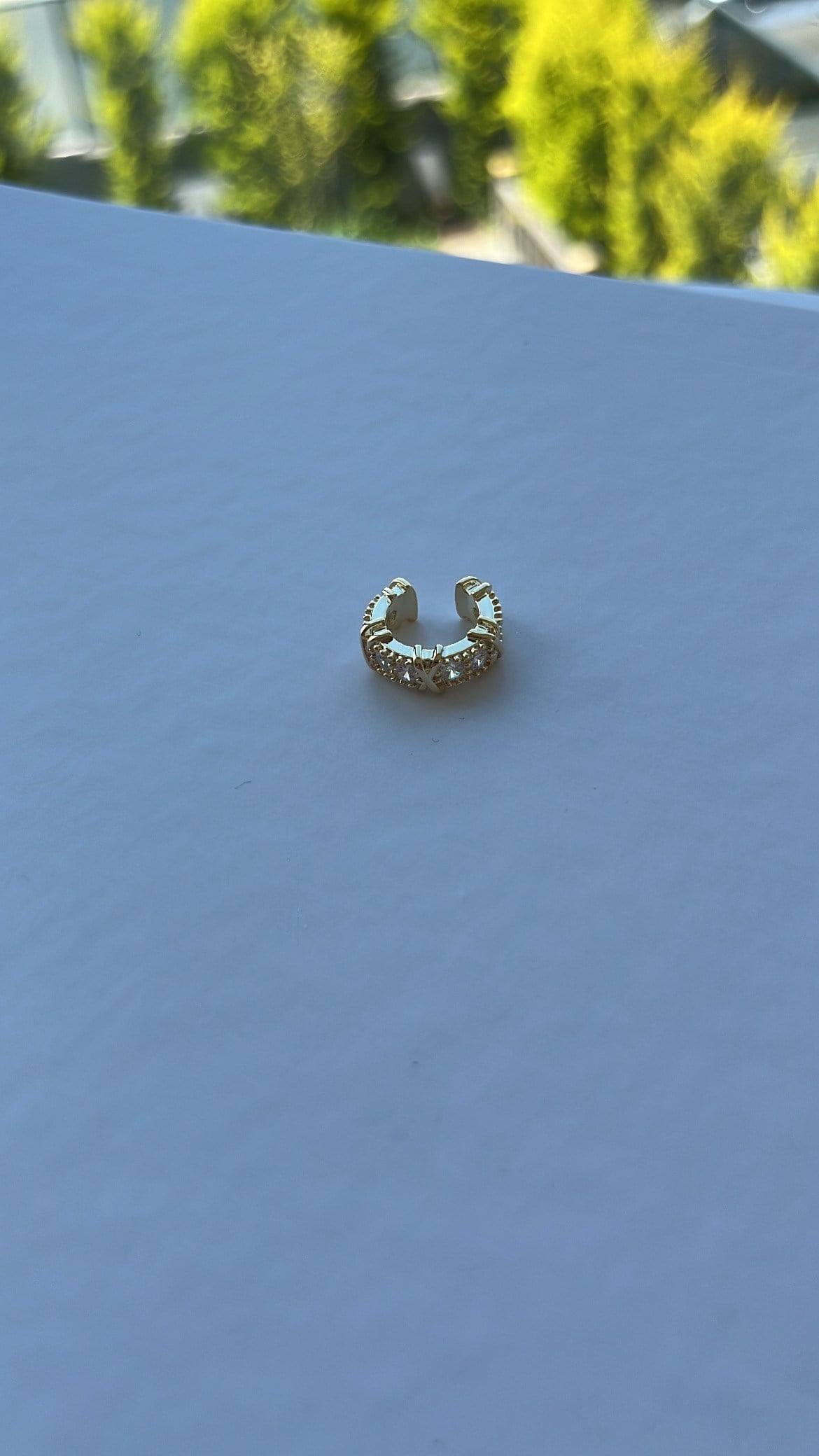 Gold X Zirkon Taşlı Kıkırdak Küpe