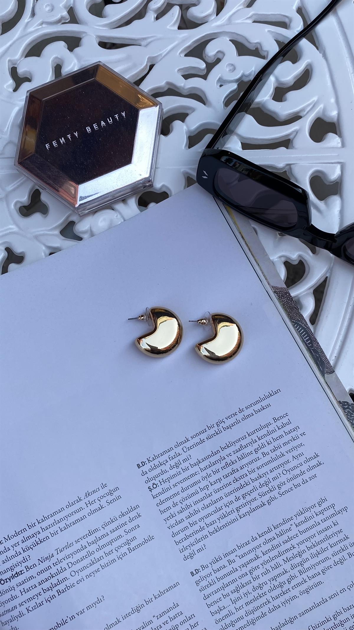 Gold Yarım Ay Küpe 