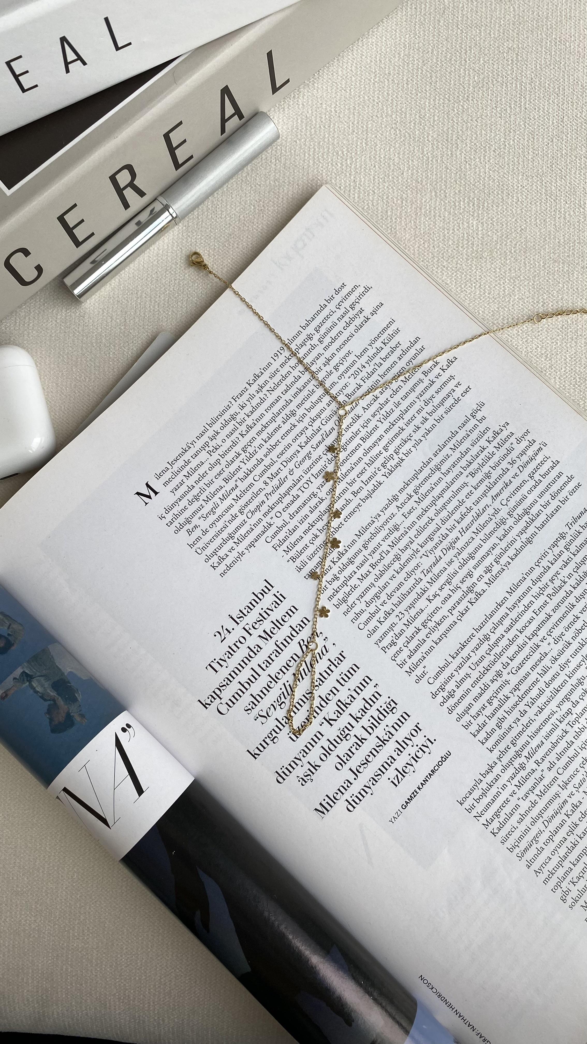 Gold Yonca Charmlı Şahmeran