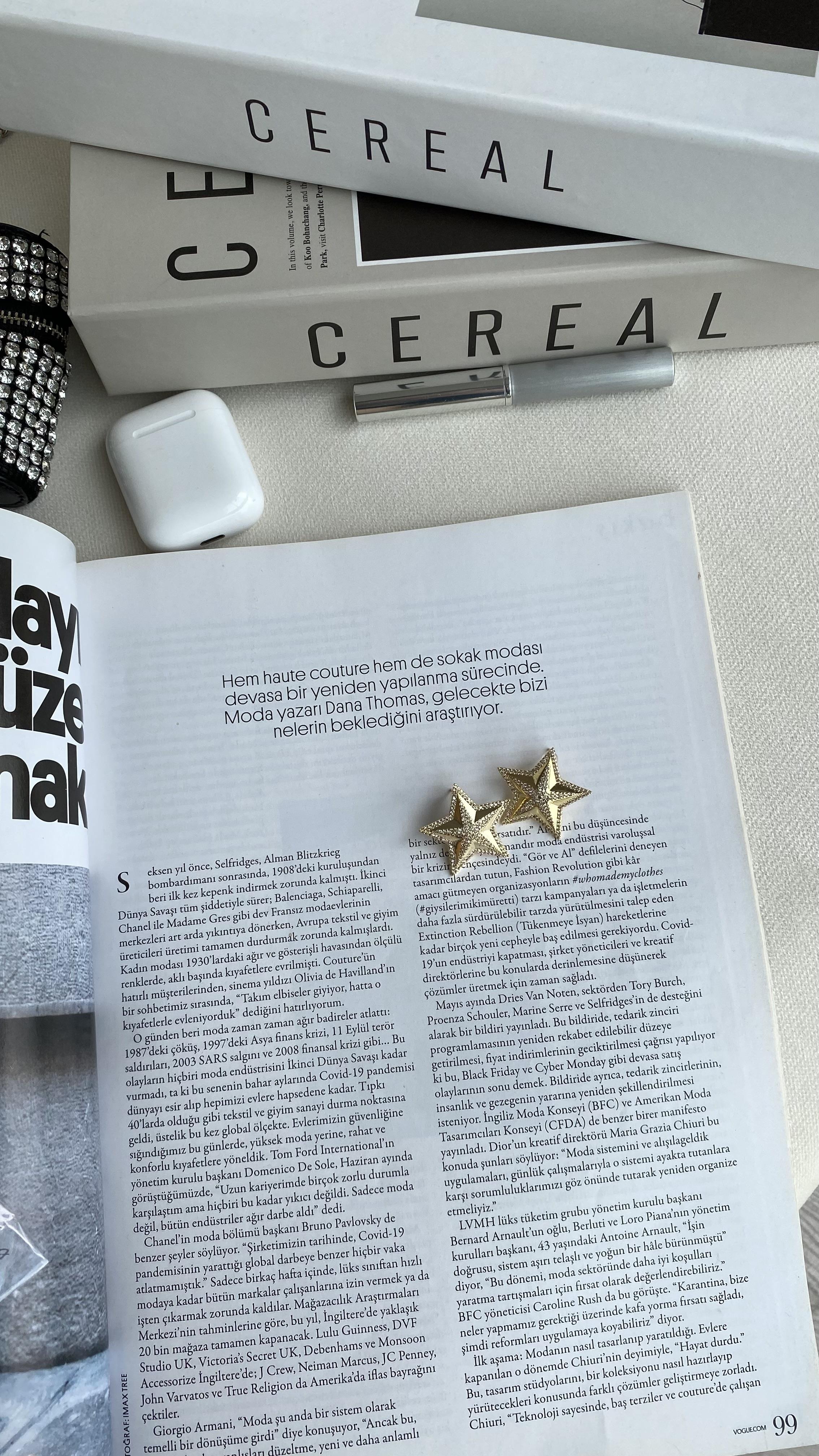 Gold Zirkon Taşlı Yıldız Çelik Küpe