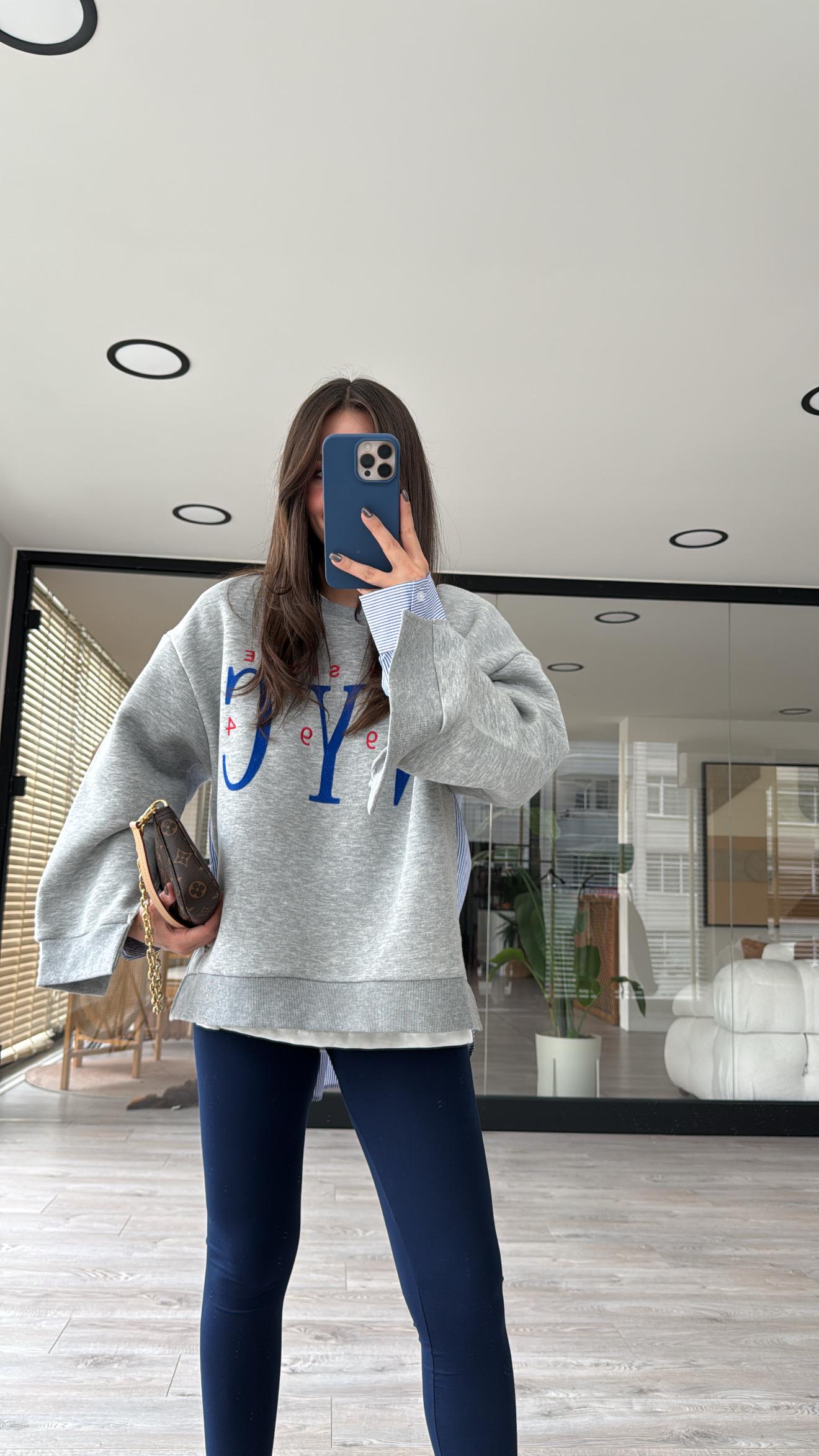 Gri Arka Gömlek Detaylı Şardonlu Sweat 