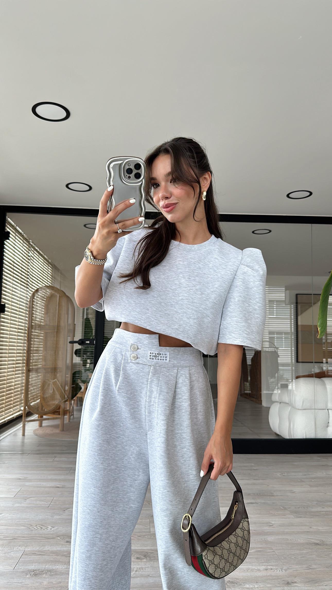 Gri Beli Lastikli Kol Detaylı Basic Bluz