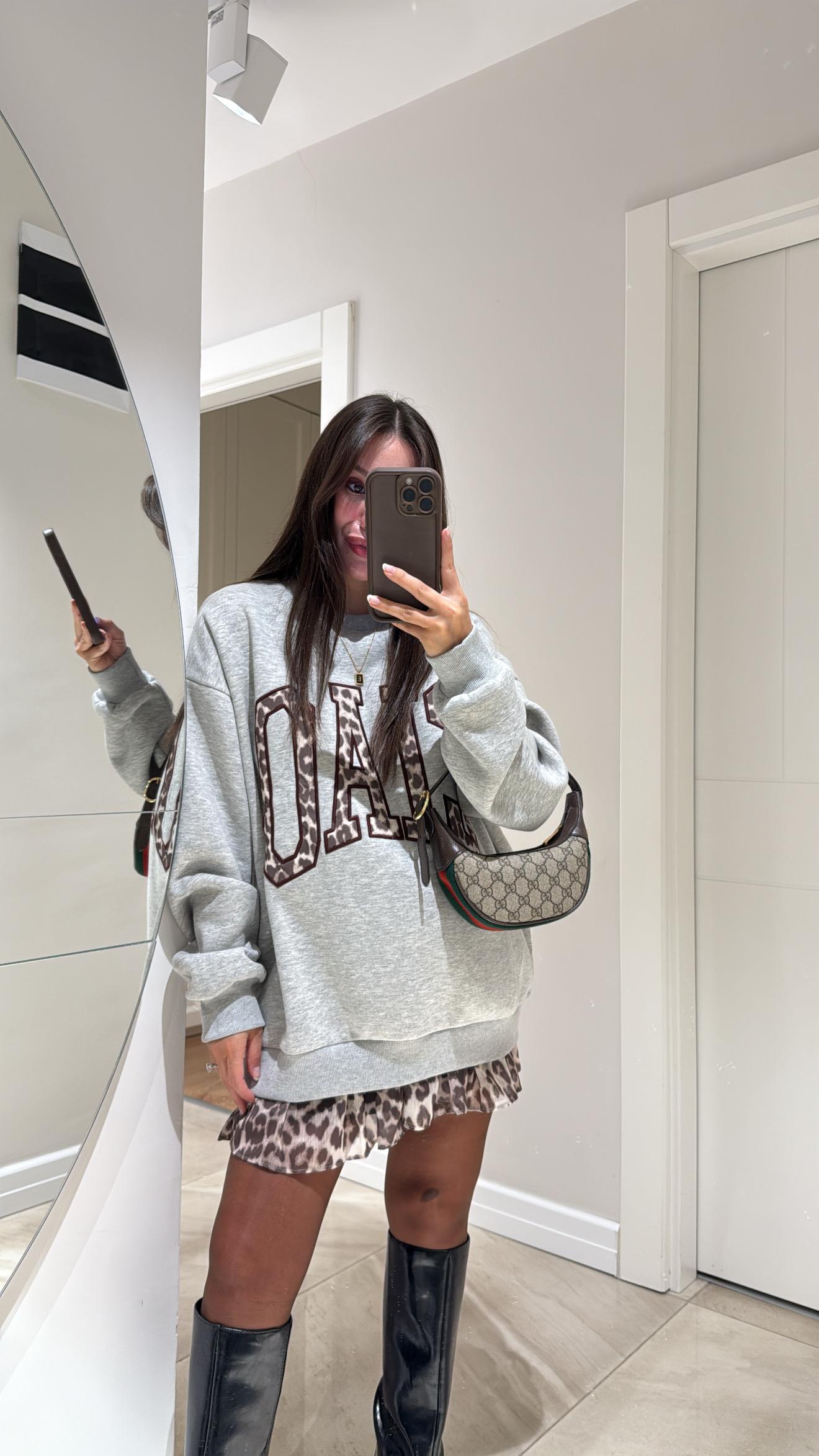 Gri Bordo Leopar İşlemeli Sweat