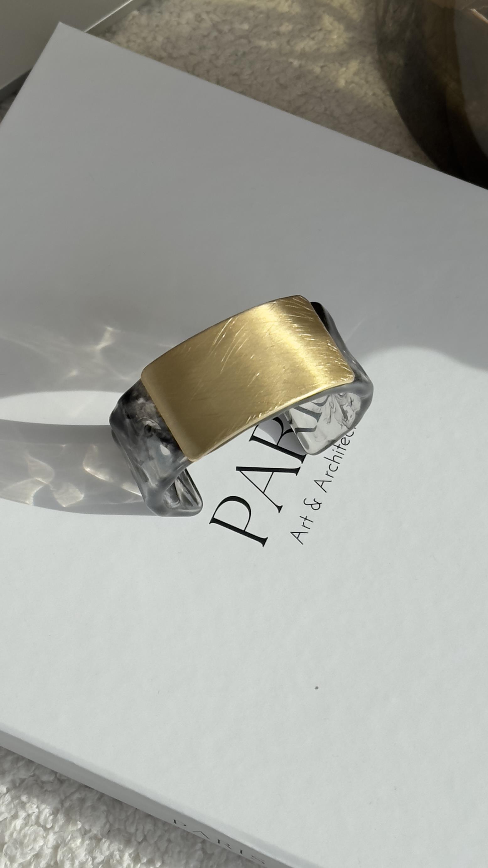 Gri Gold Plaka Kelepçe Bileklik