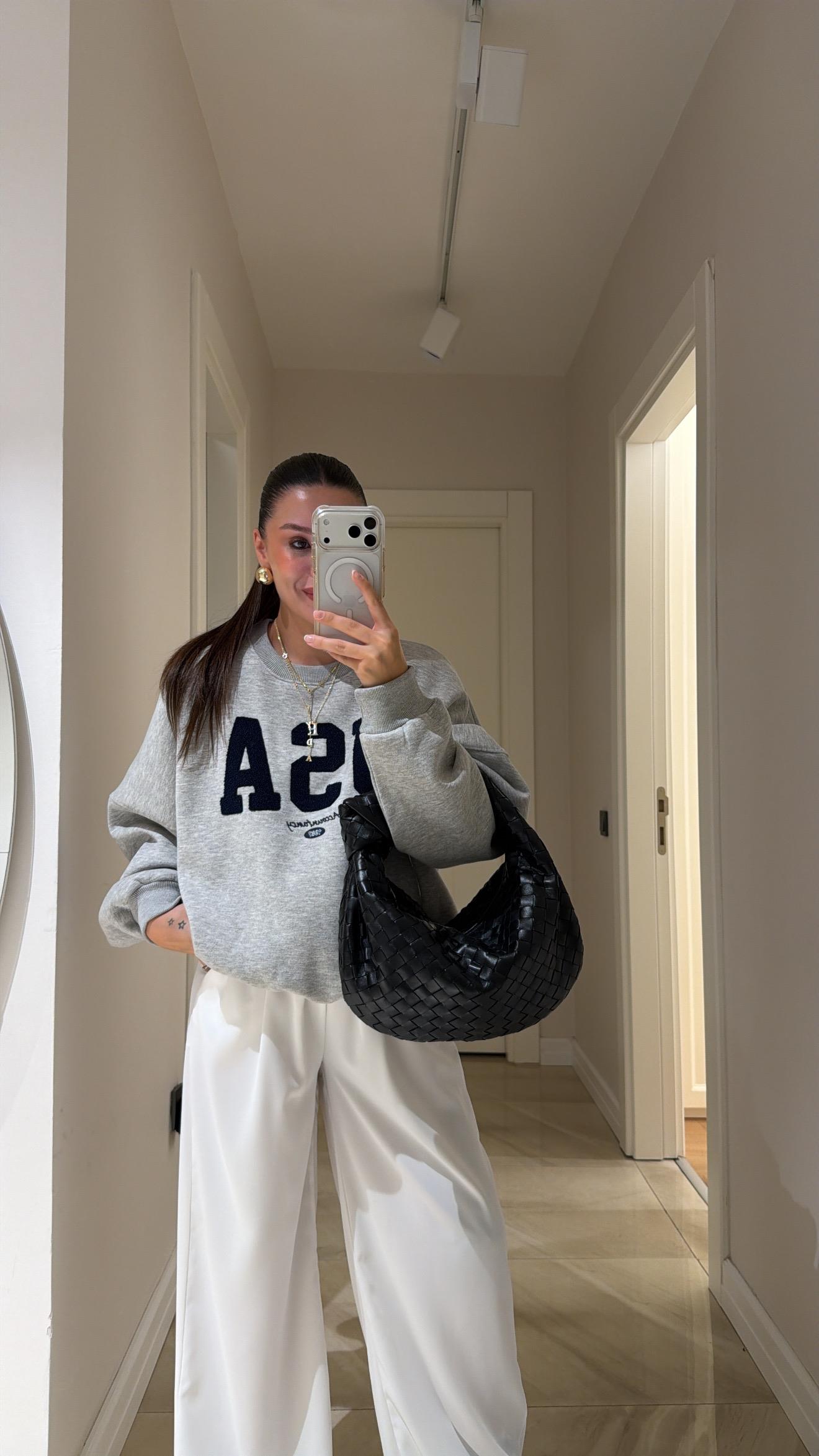 Gri Lacivert Yazı İşlemeli Sweatshirt